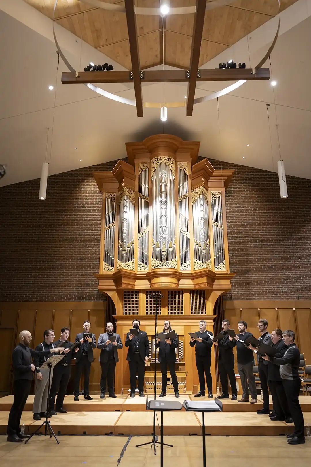 Cleveland Chamber Choir launches season exploring faith, death and