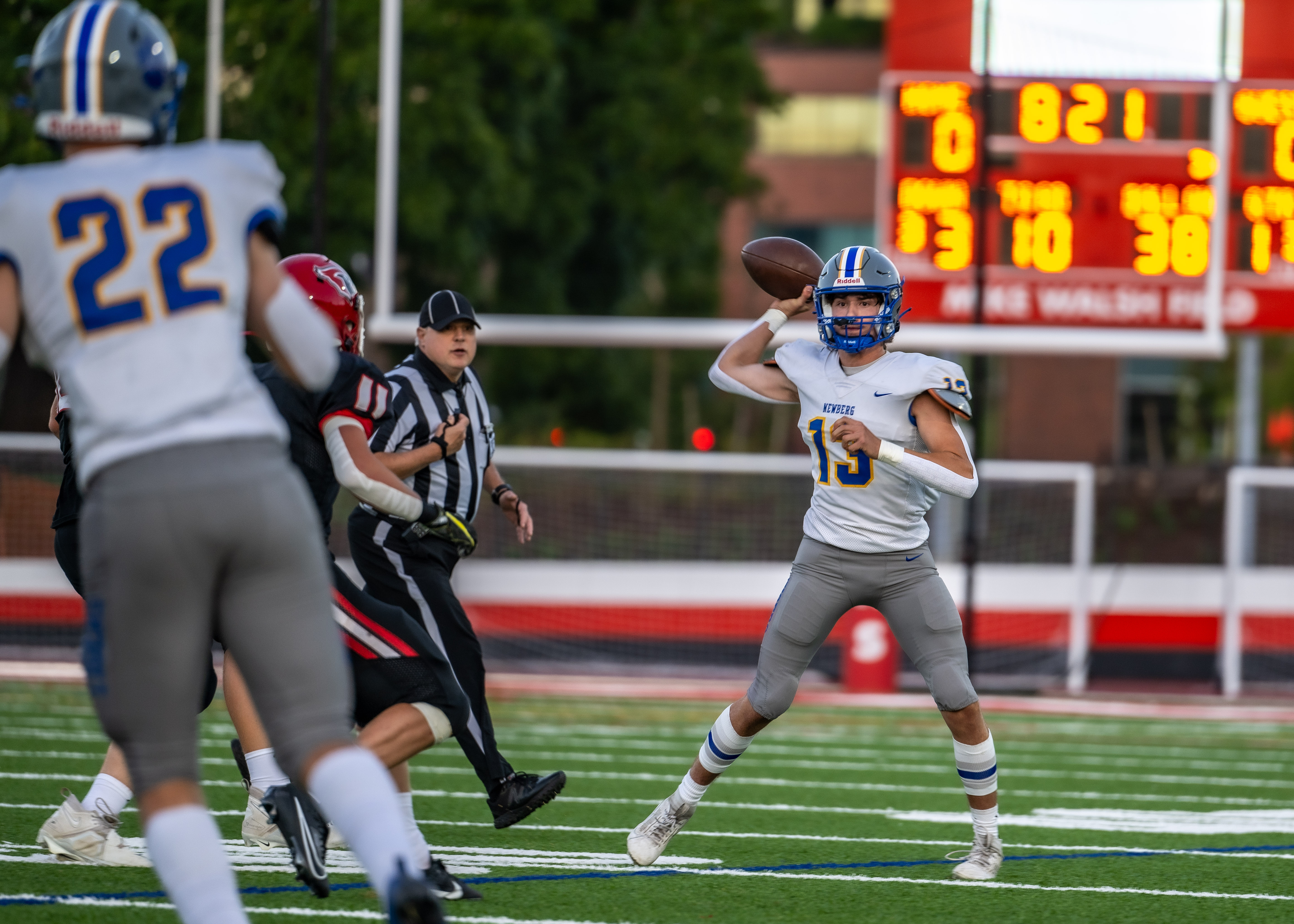 Jordan Hicks dashes for 4 touchdowns as Mountainside football