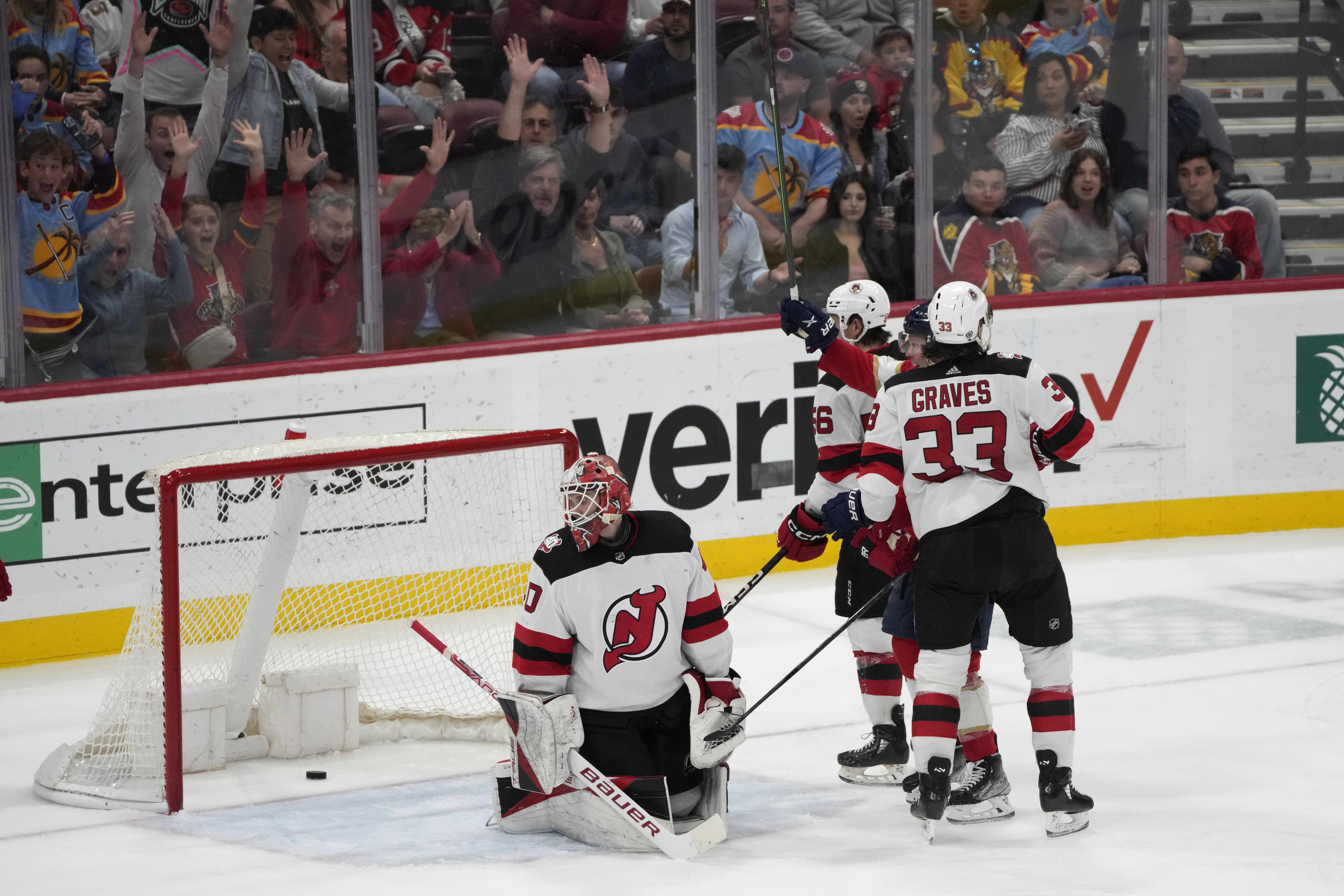 New Jersey Devils Blow Lead To Toronto Maple Leafs