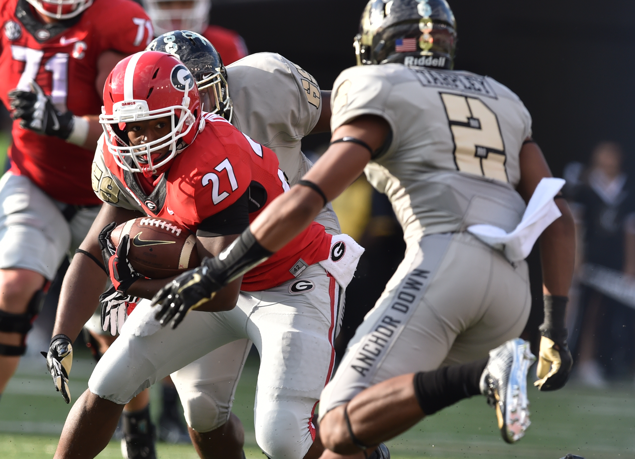 Nick Chubb Grinds for 164 YDS & 1 TD