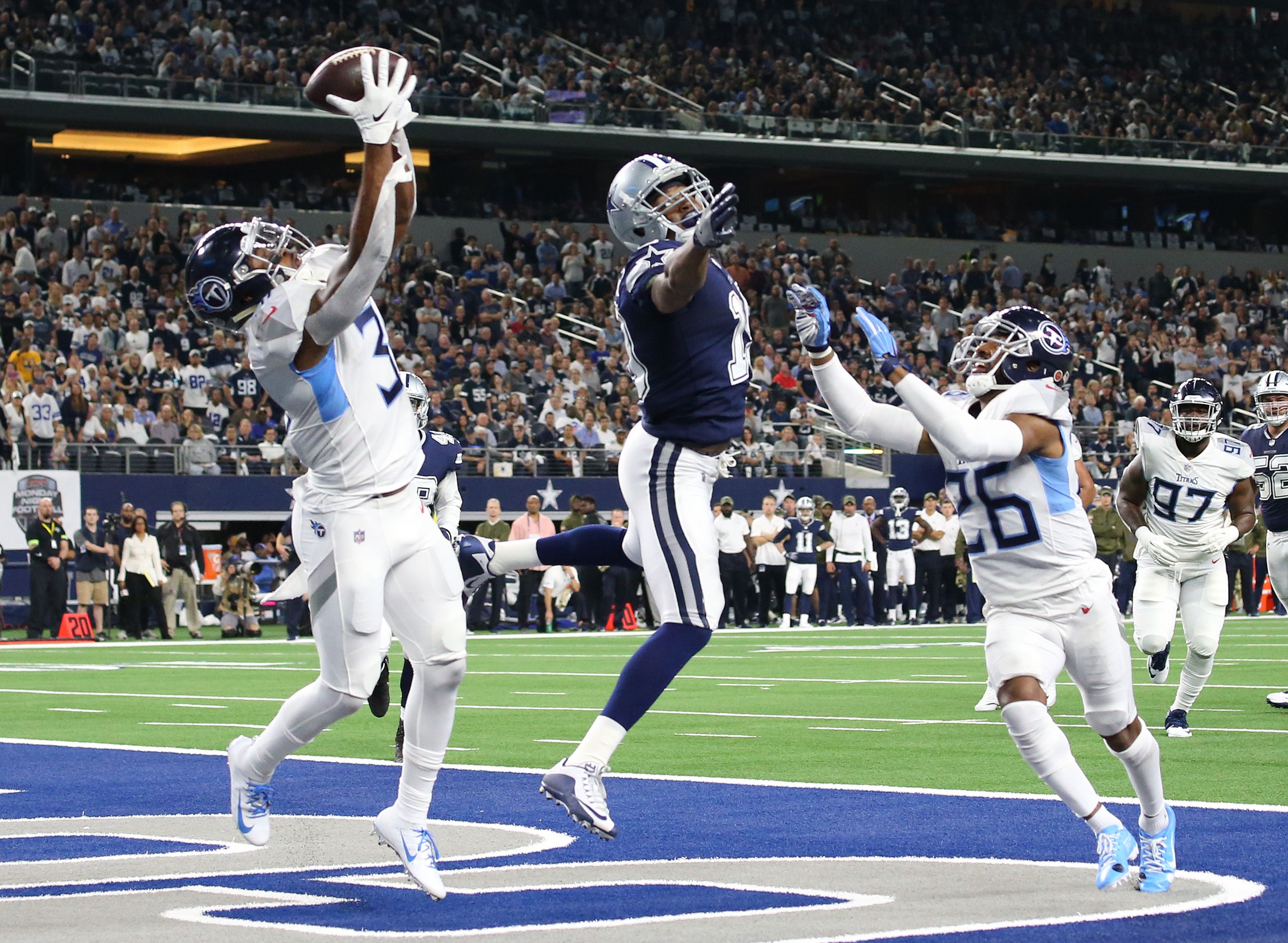 Tennessee Titans free safety Kevin Byard (31) works against the