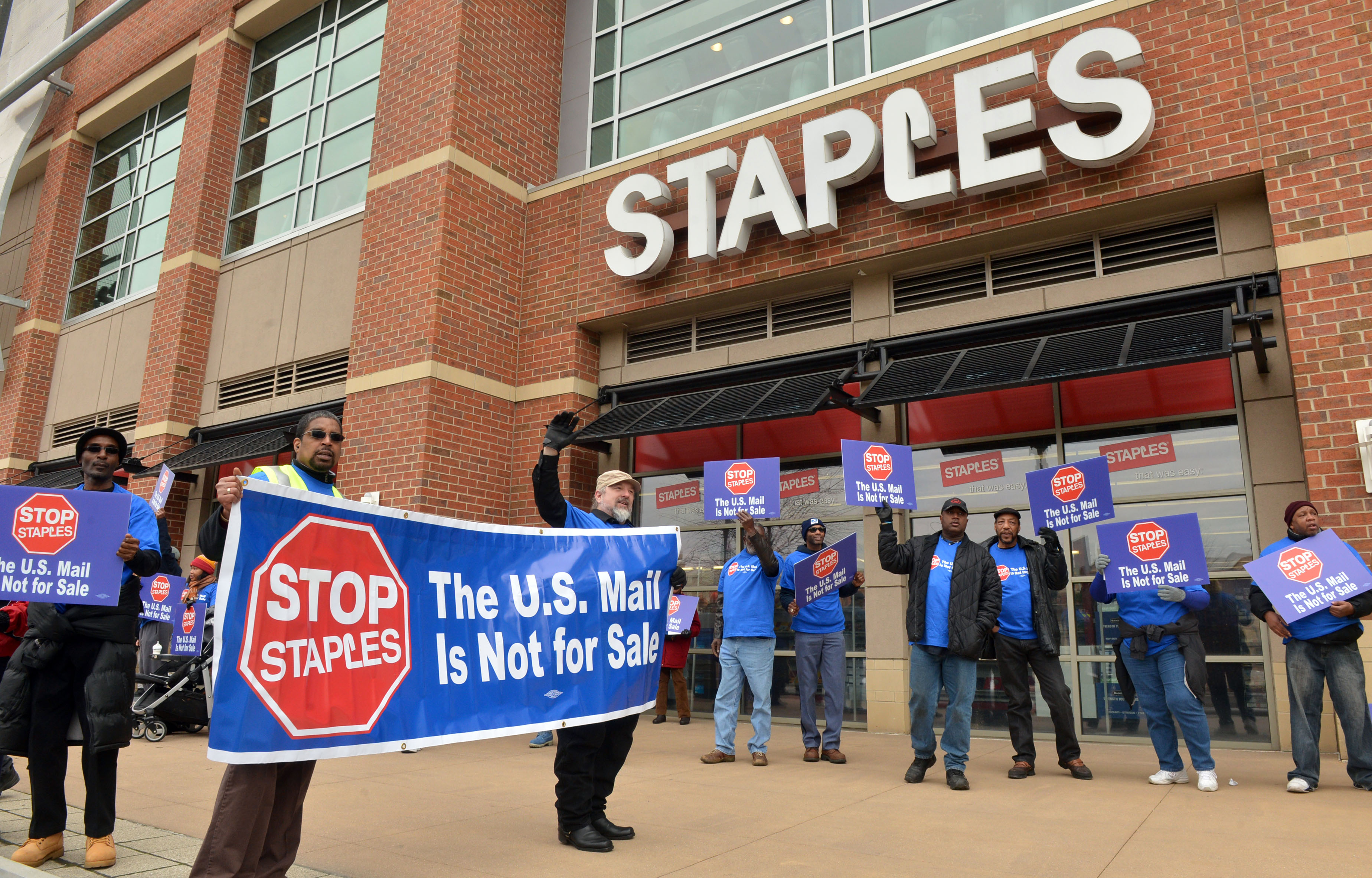 US Postal Service to No Longer Offer Services at Staples