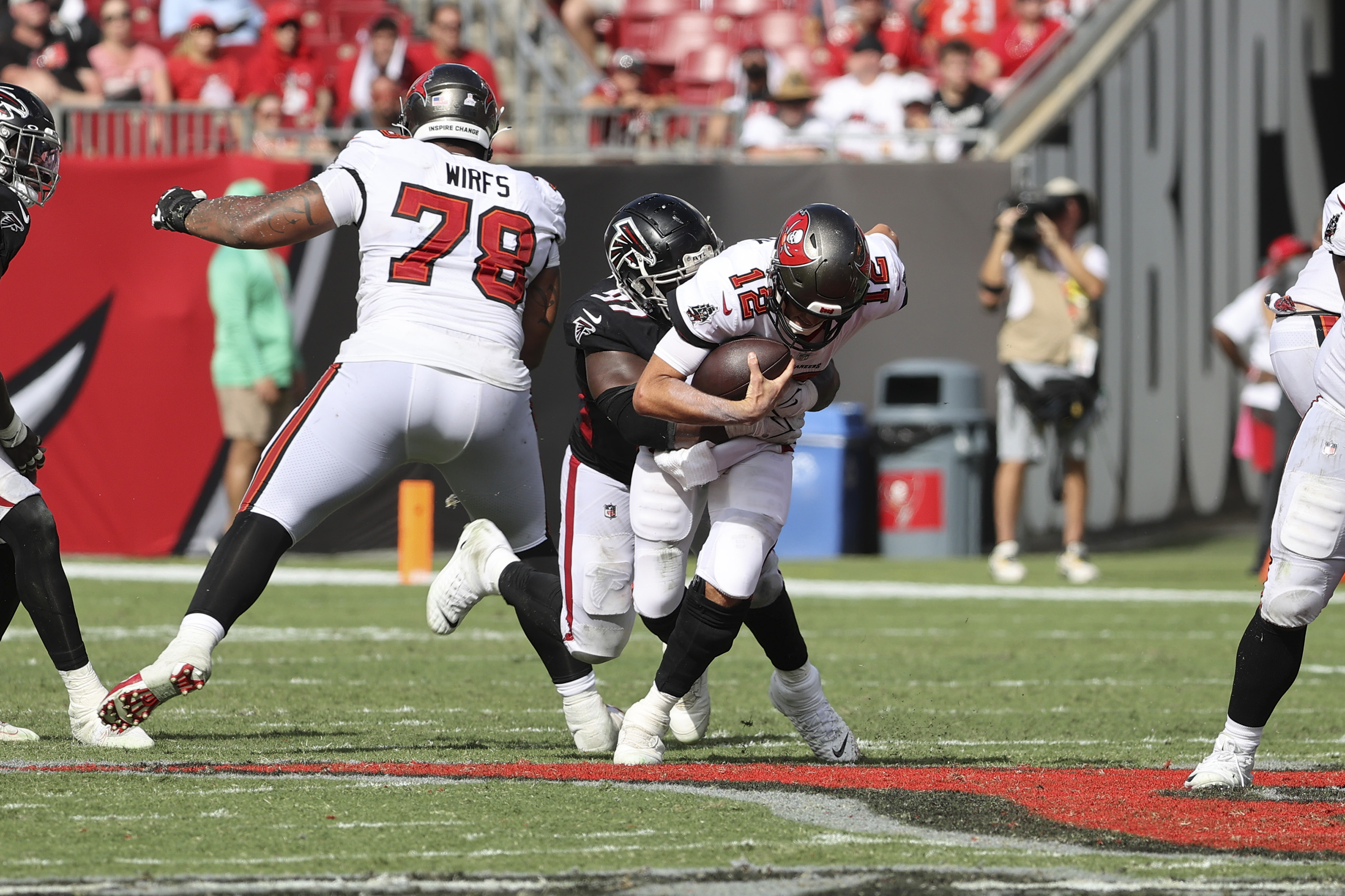 Brady, Bucs hope to gain playoff momentum by beating Falcons - The