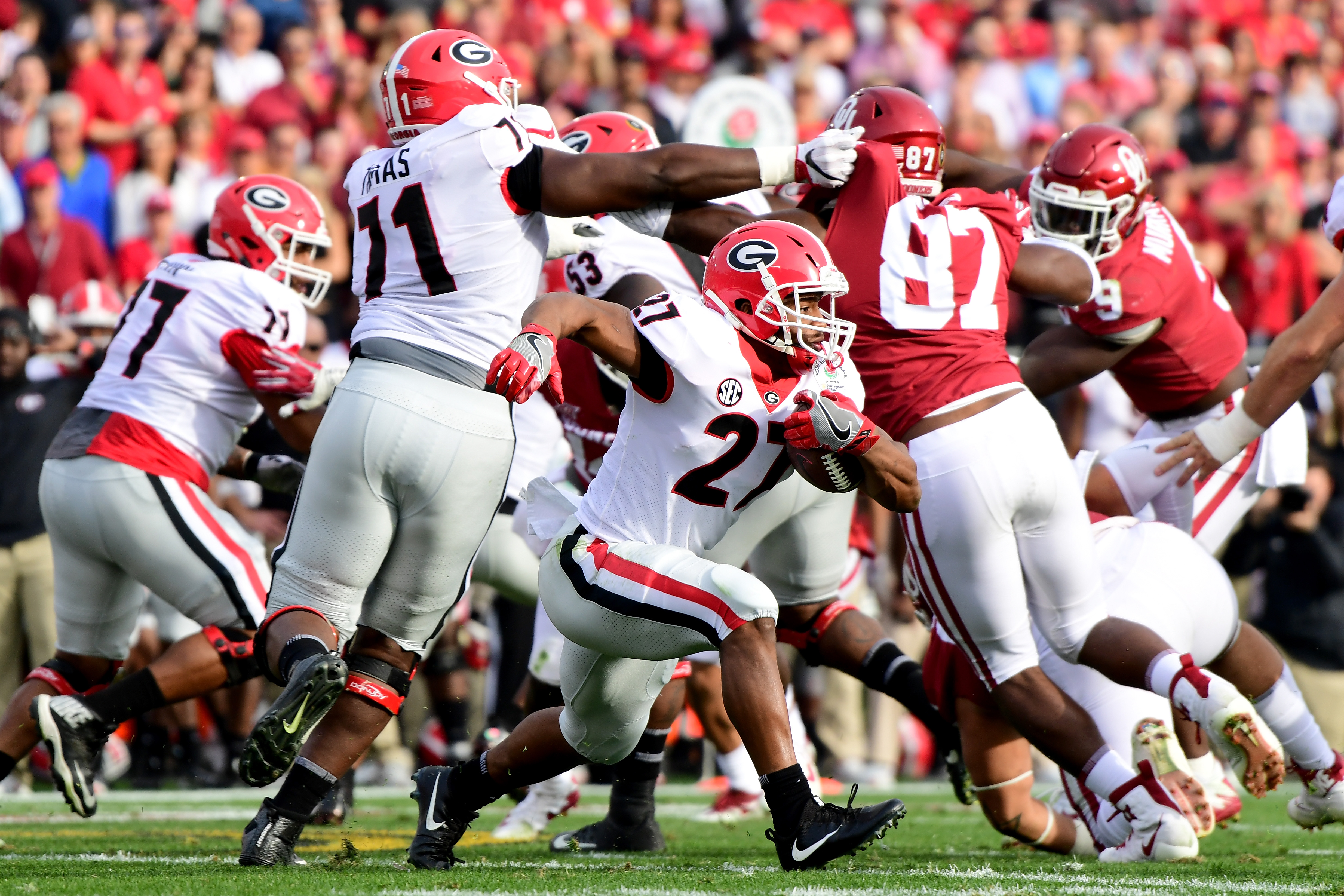 NFL running back Nick Chubb returns with youth football camp at Cedartown  High School, Local