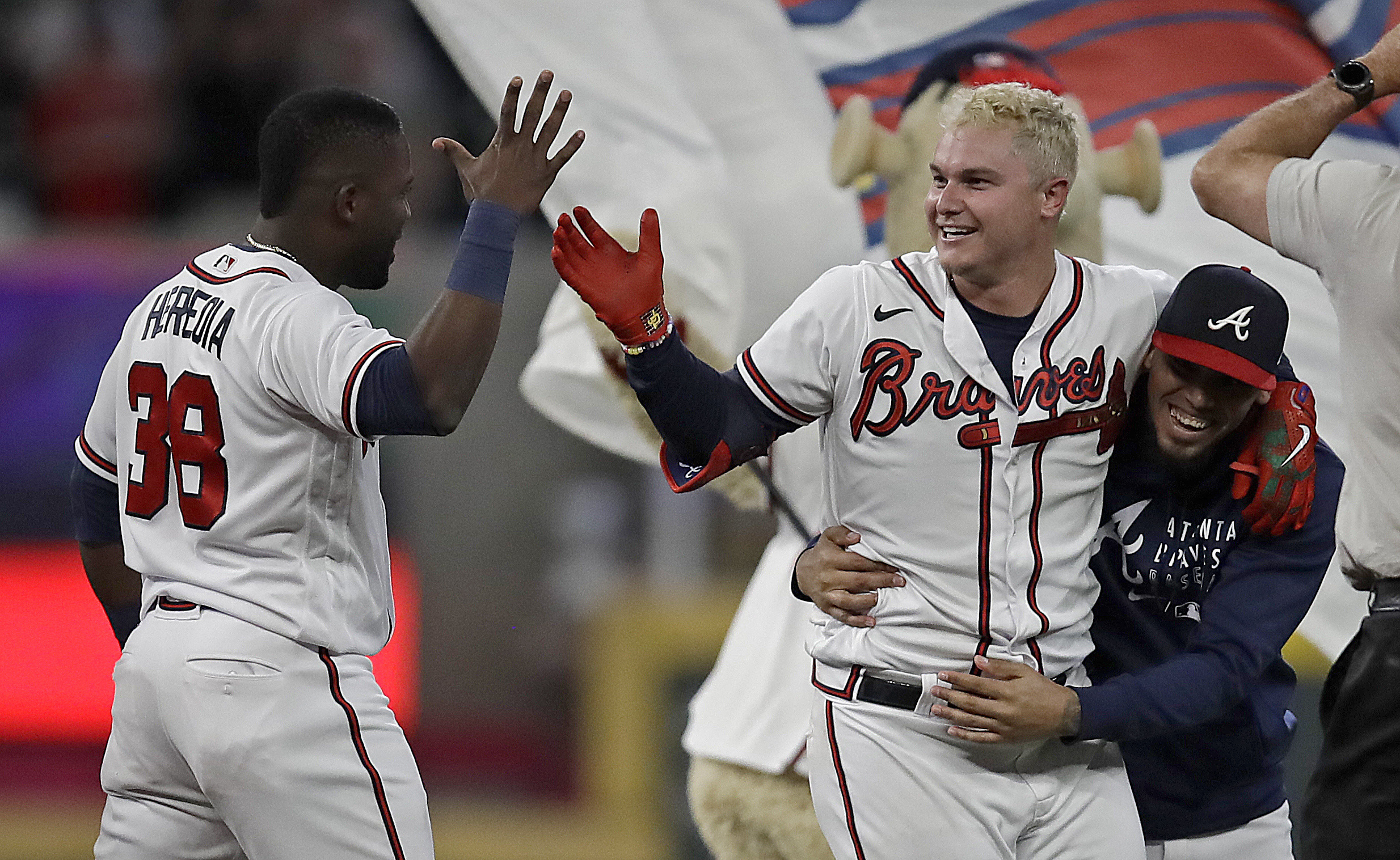 Atlanta Braves walk off on Washington Nationals in extras on Joc Pederson  single, 7-6 final - Federal Baseball