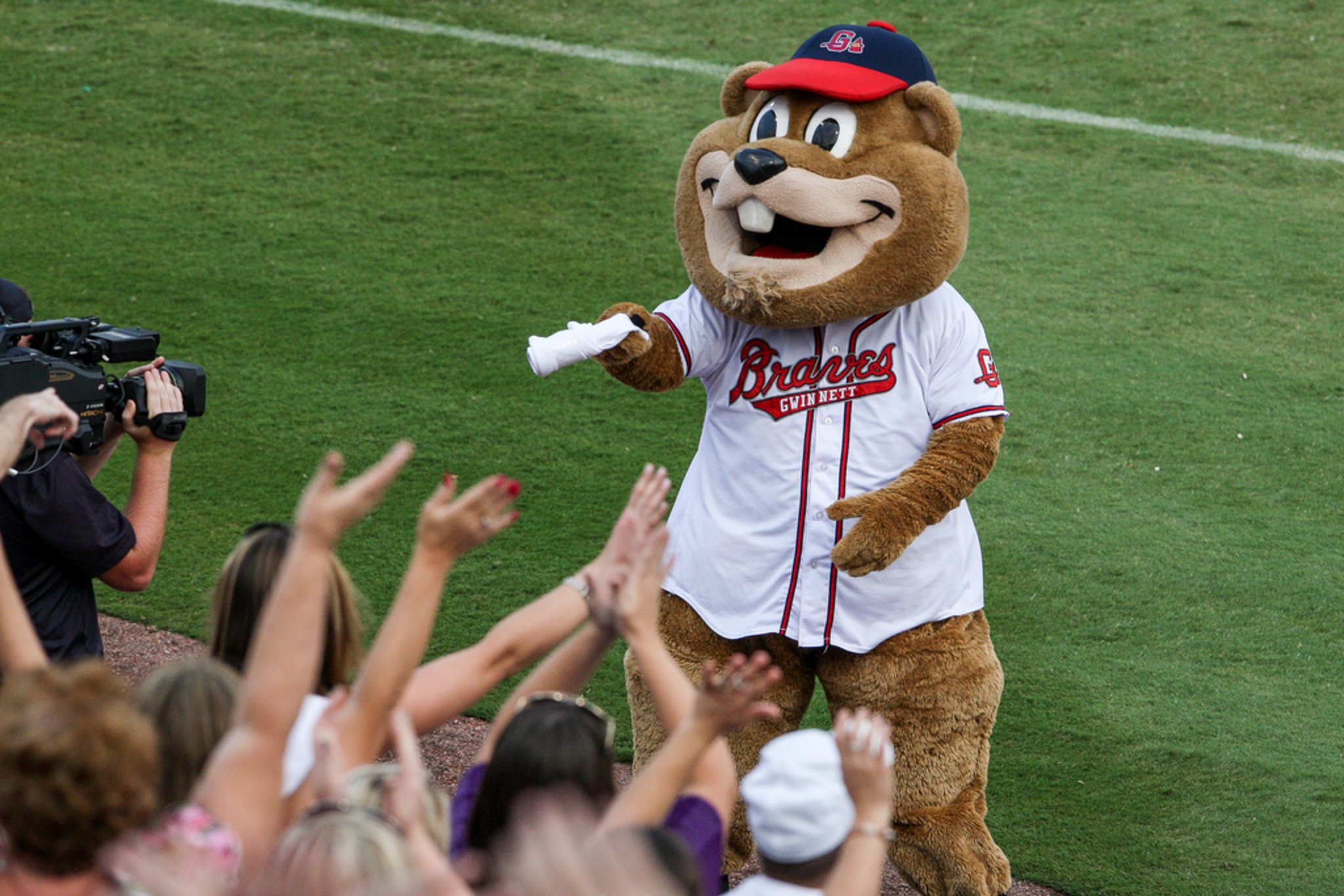 Atlanta Braves try to guess minor-league mascots 