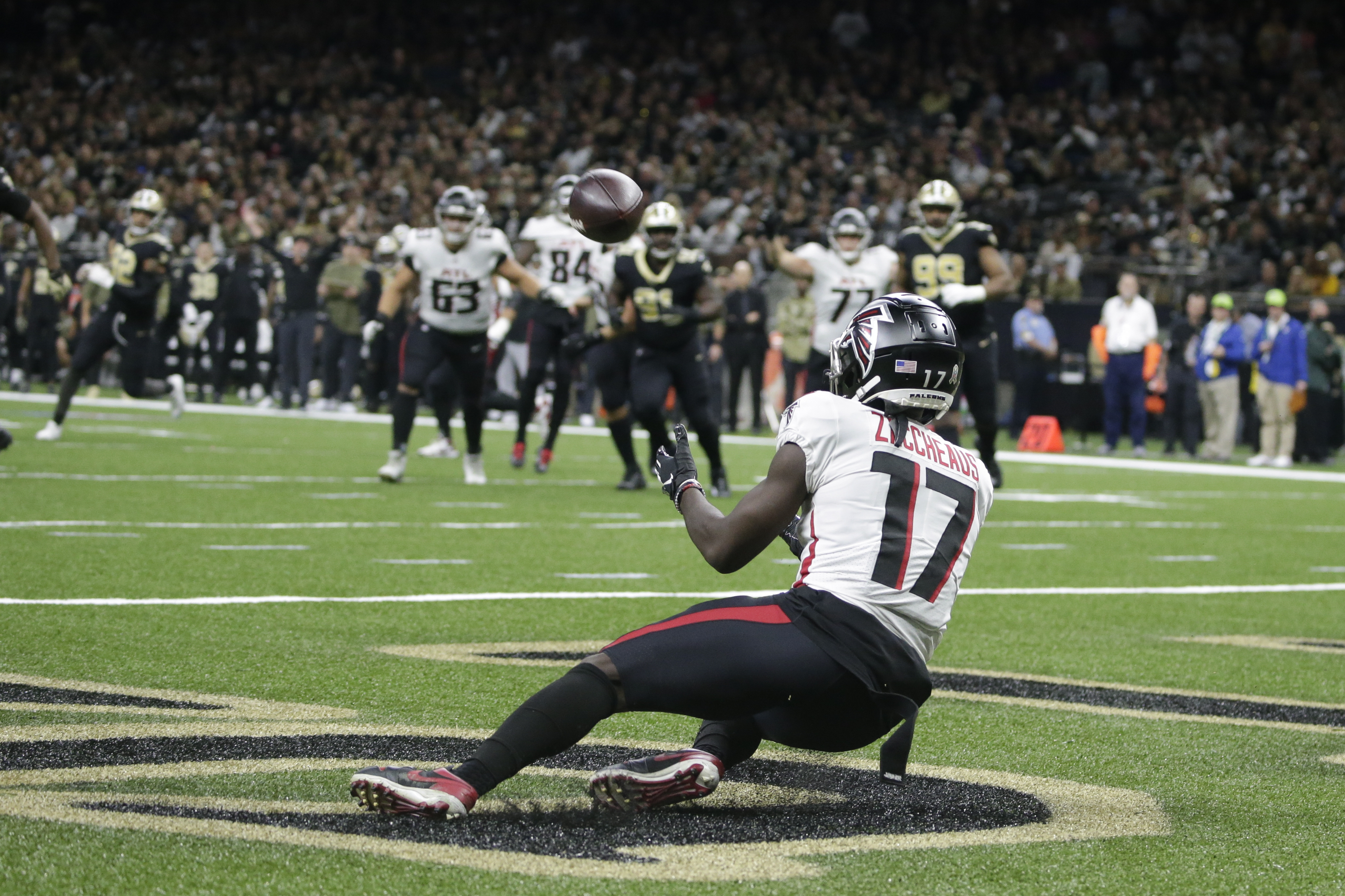 Jacksonville Jaguars defensive end Dawuane Smoot covers a play against the  San Francisco 49ers during the second half of an NFL football game, Sunday,  Nov. 21, 2021, in Jacksonville, Fla. (AP Photo/Matt