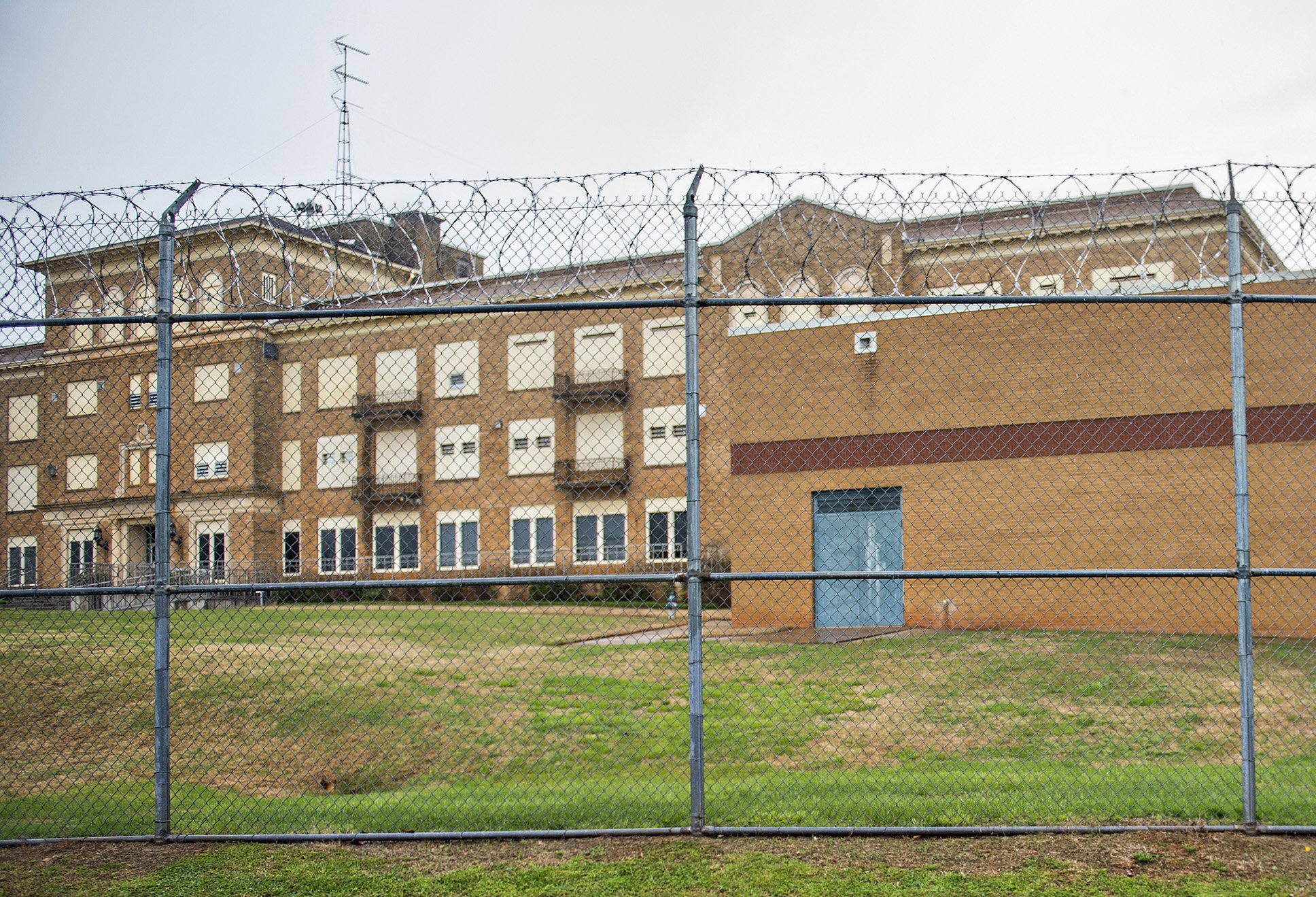 Critics blast Georgia prison conditions, staffing levels and care
