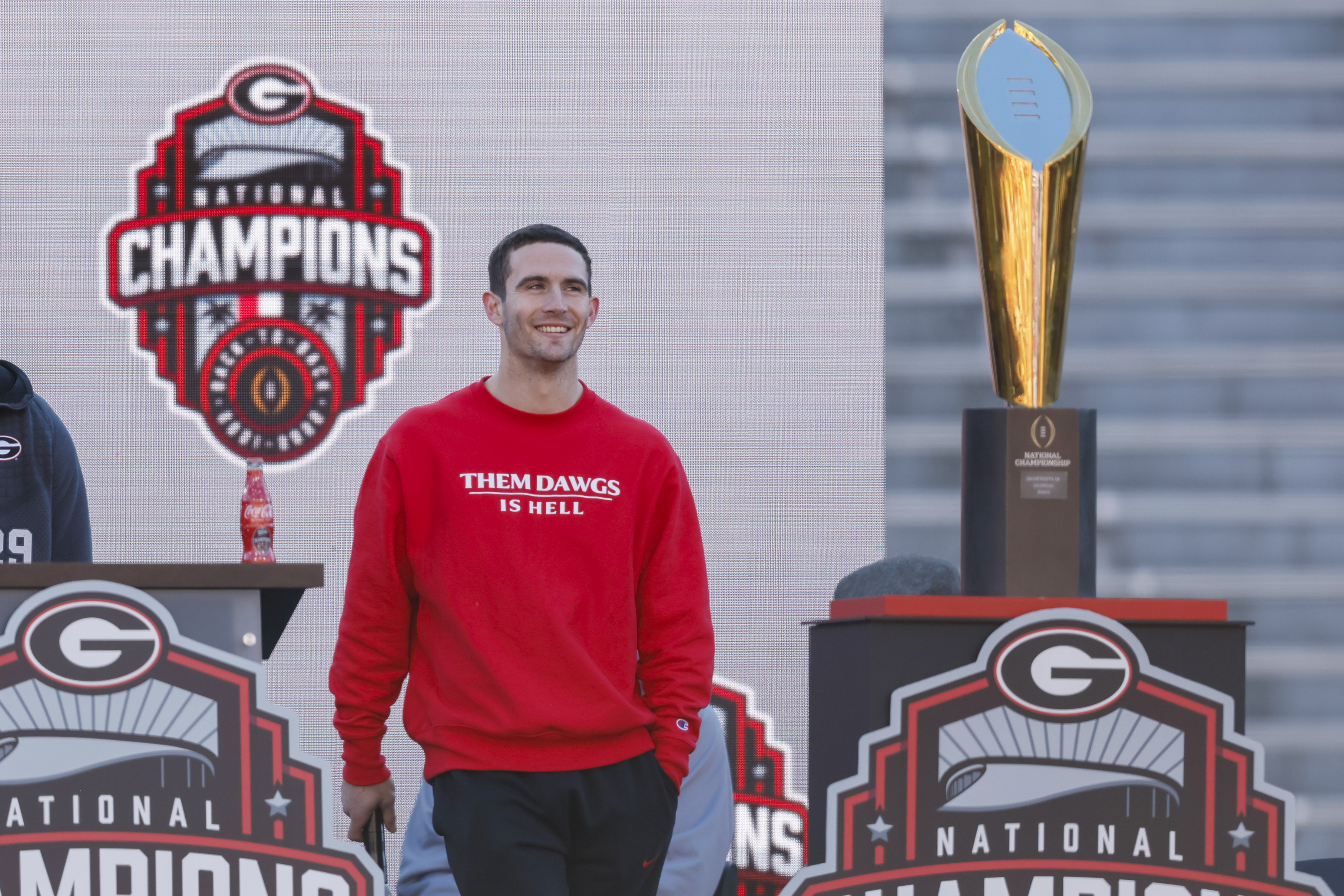 National Champion Stetson Bennett Wins Manning Award - University of  Georgia Athletics