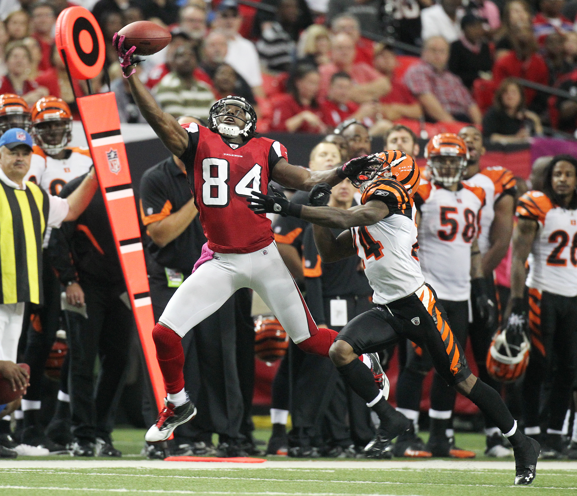 Former Atlanta Falcon Warrick Dunn to be inducted into Ring of Honor