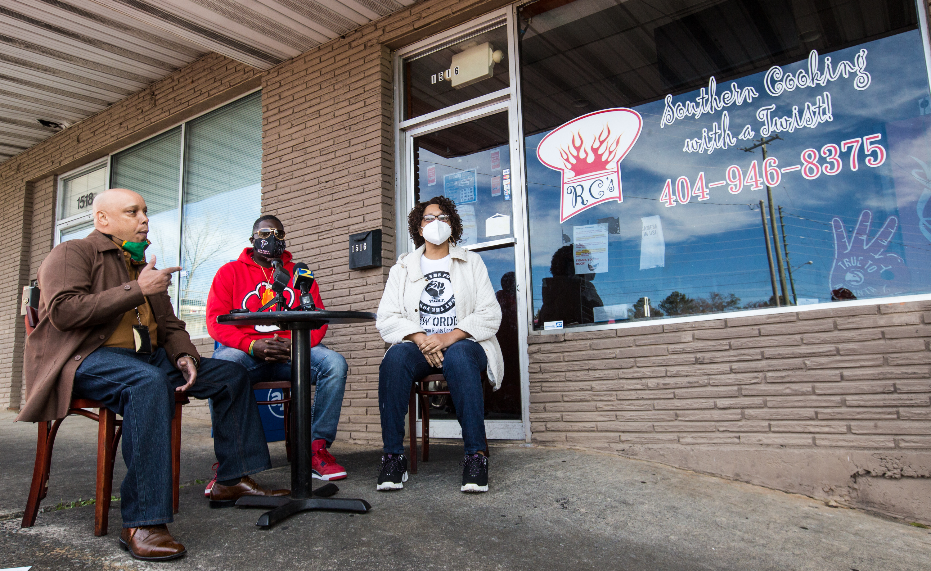 Black Washington University Students Falsely Accused of Dine and Dash at  IHOP, Police Apologize