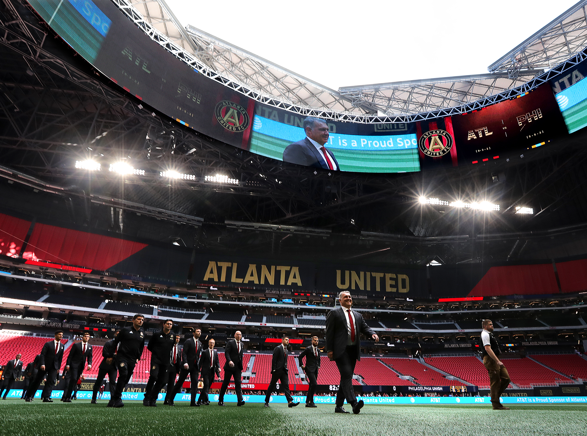 On the Pitch: Atlanta United Embraces Crowd at Mercedes-Benz