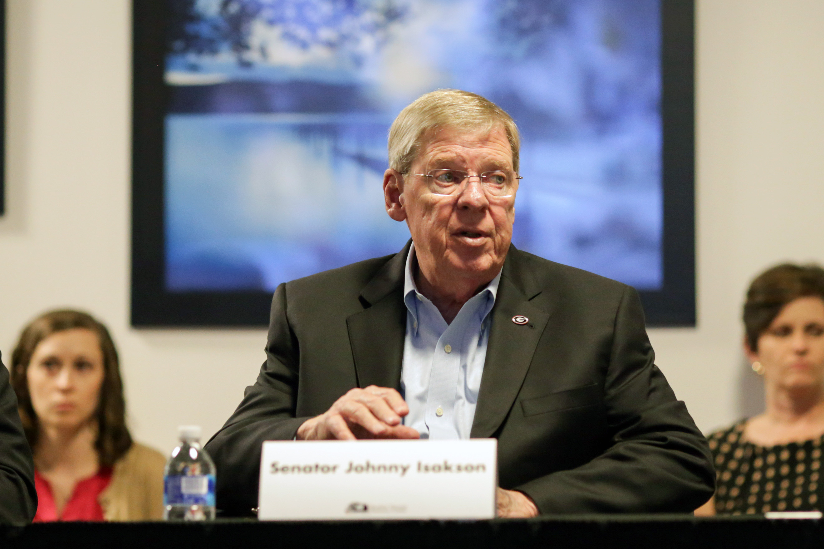 2640px x 1760px - Jim Barksdale targets Johnny Isakson over snub of Latino judge