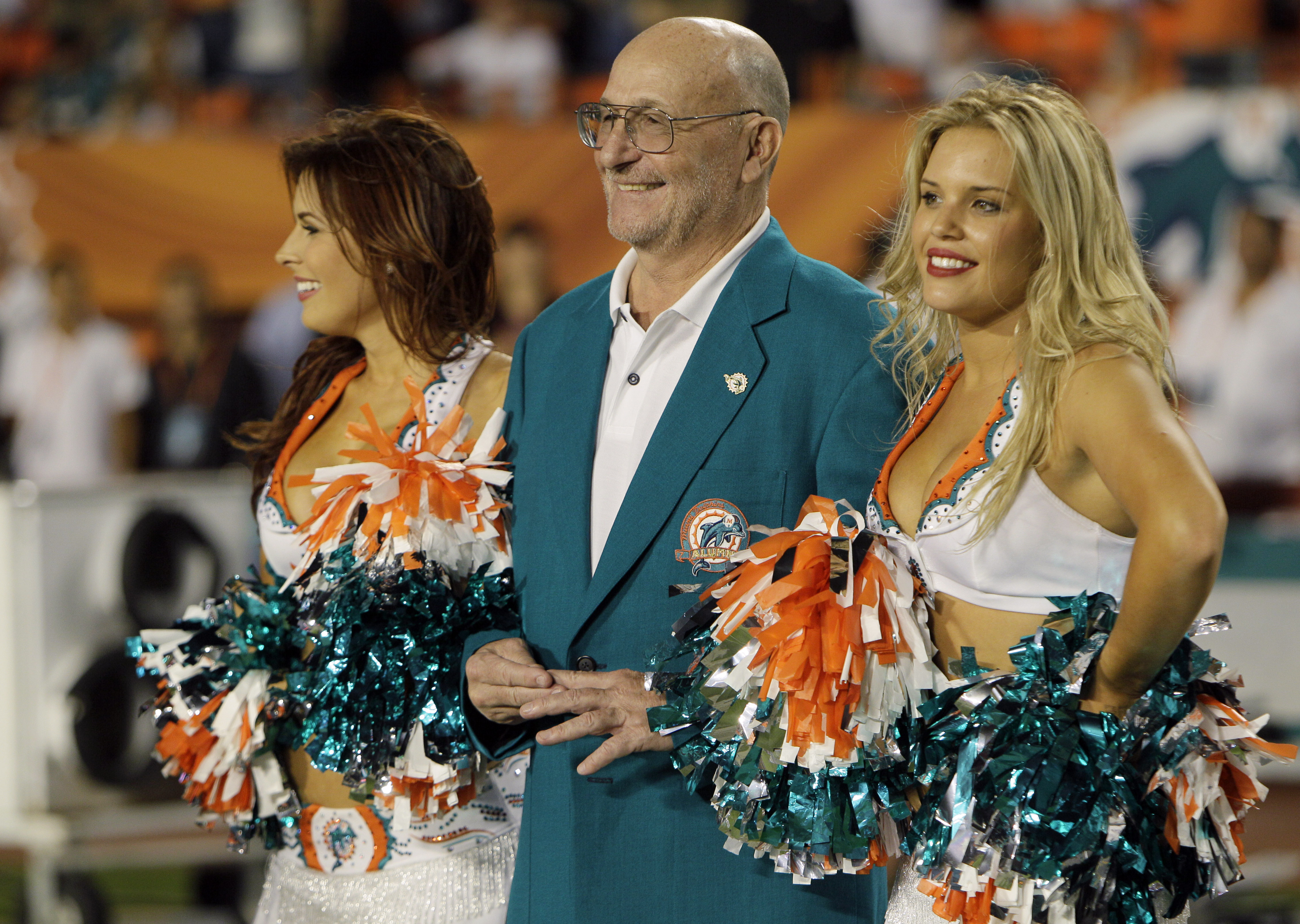 Former Miami Dolphins star safety Jake Scott dies