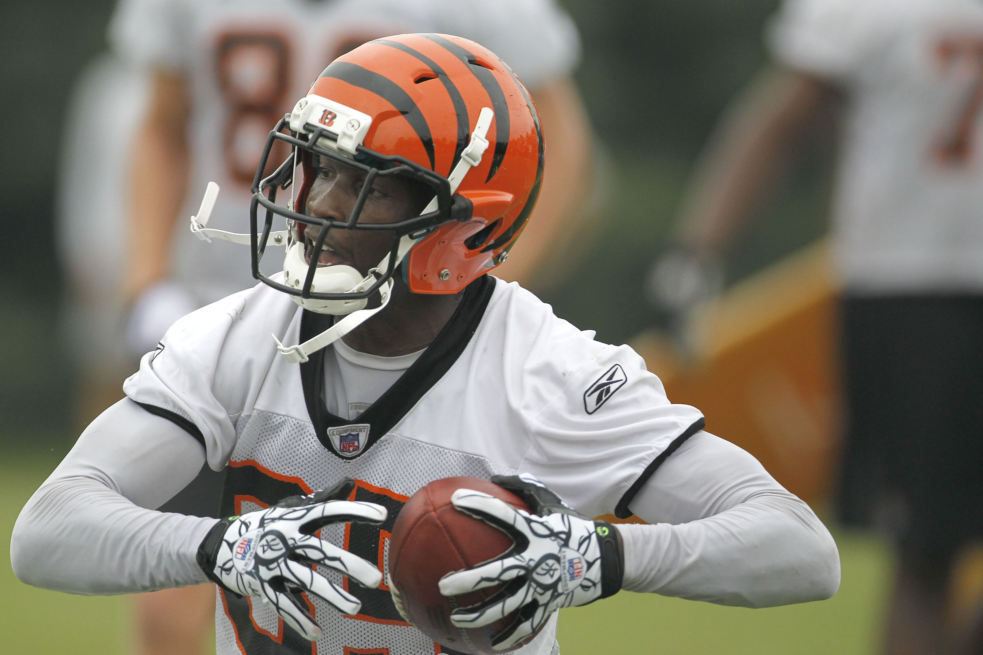 Cincinnati wide receiver Chad Ochocinco (85) during game action at