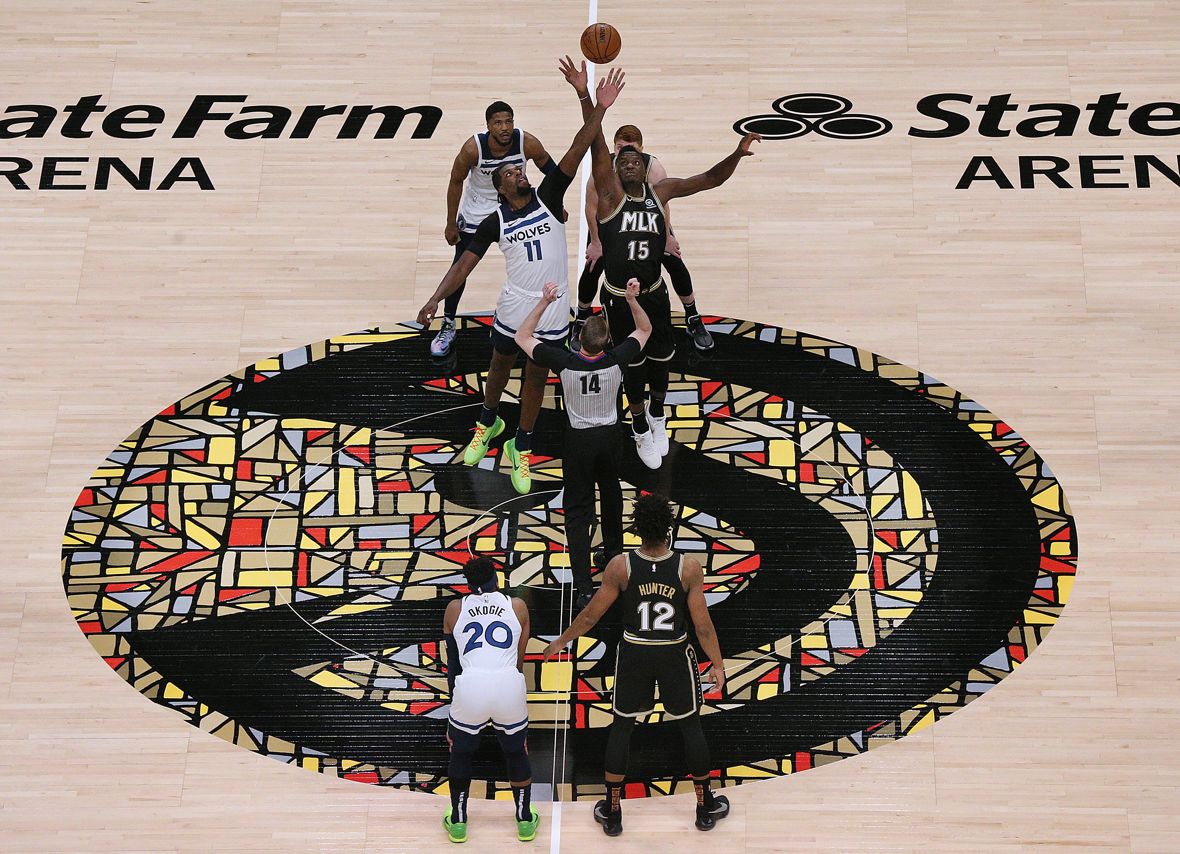 Atlanta Hawks debut new MLK uniforms, stained-glass court 