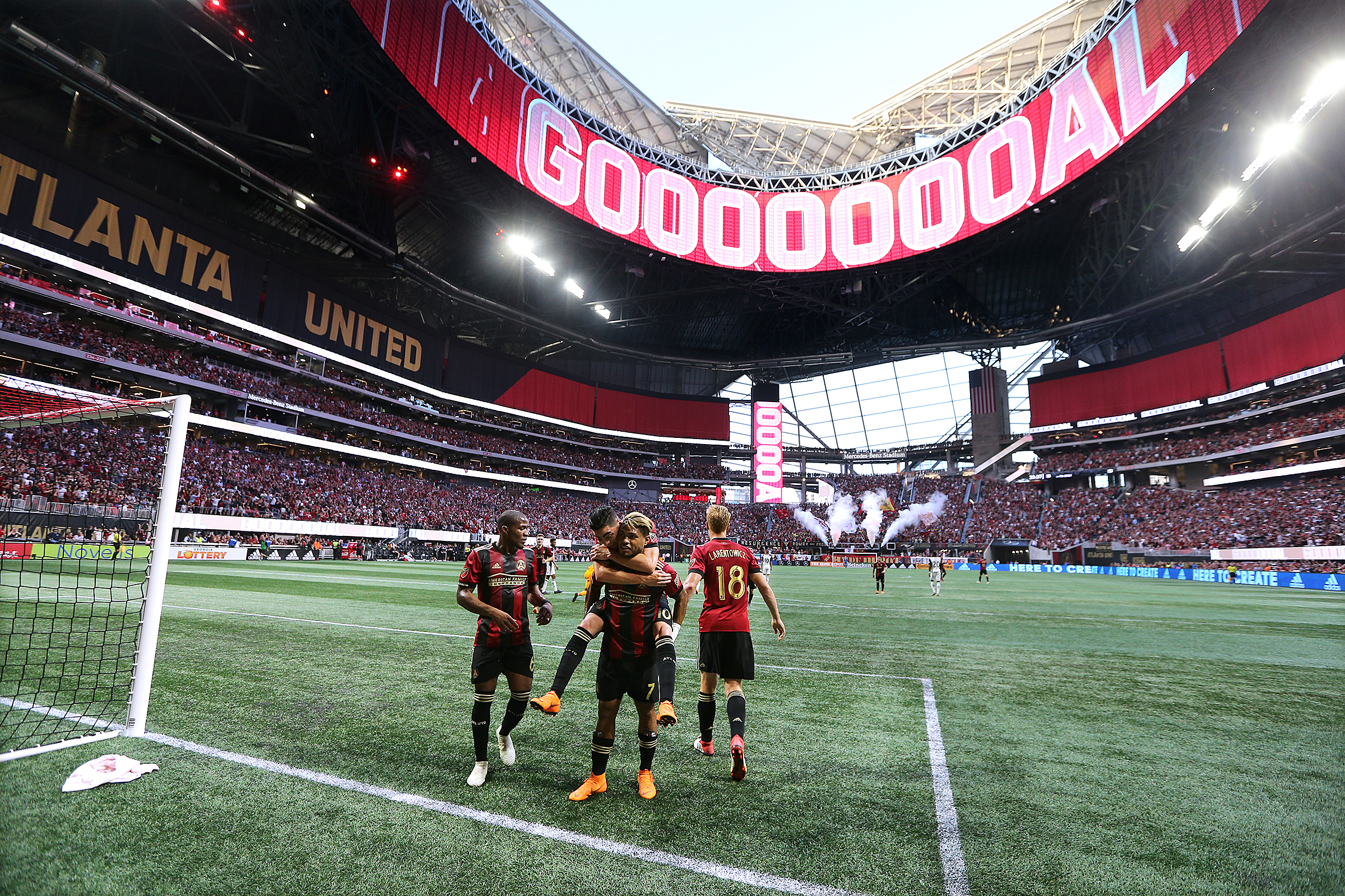 Mercedes-Benz Stadium on X: Nearing kickoff as Mexico takes on Paraguay ⚽️  #MexTour  / X