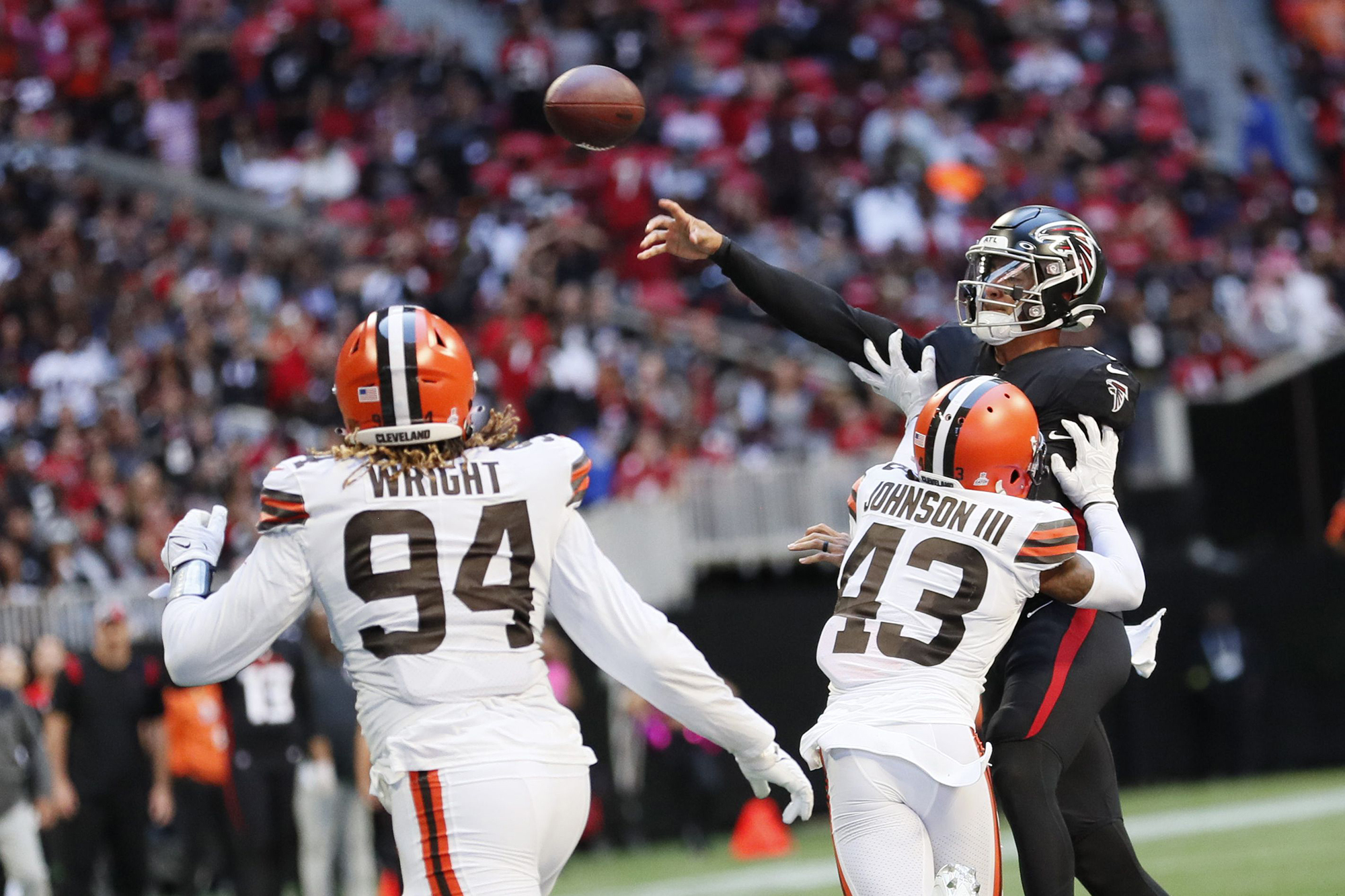 Atlanta Falcons quarterback Marcus Mariota (1) runs the ball during  overtime of an NFL football game