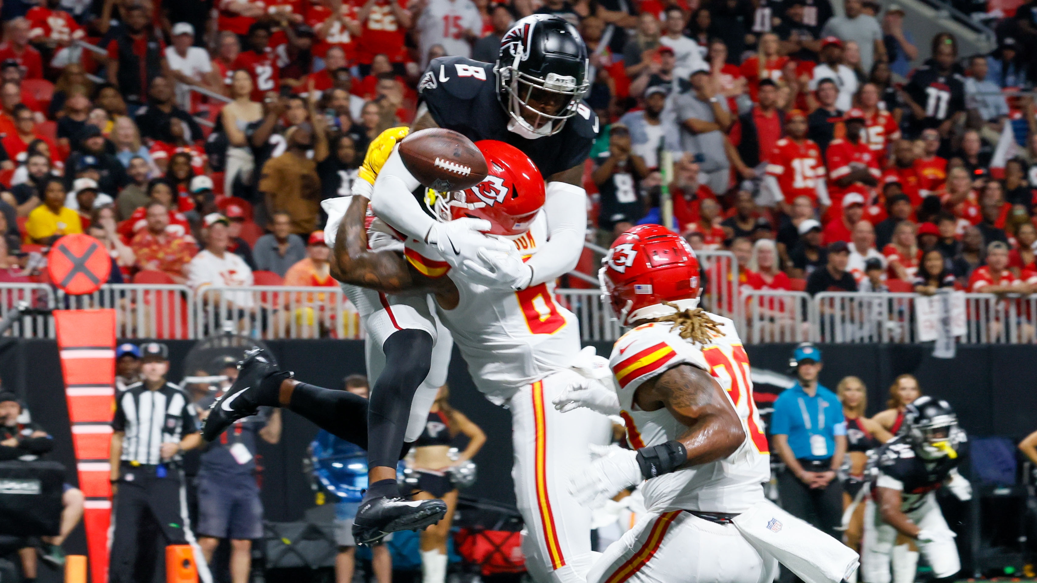 Official explains non-pass interference call against Kyle Pitts - Falcons vs.  Chiefs