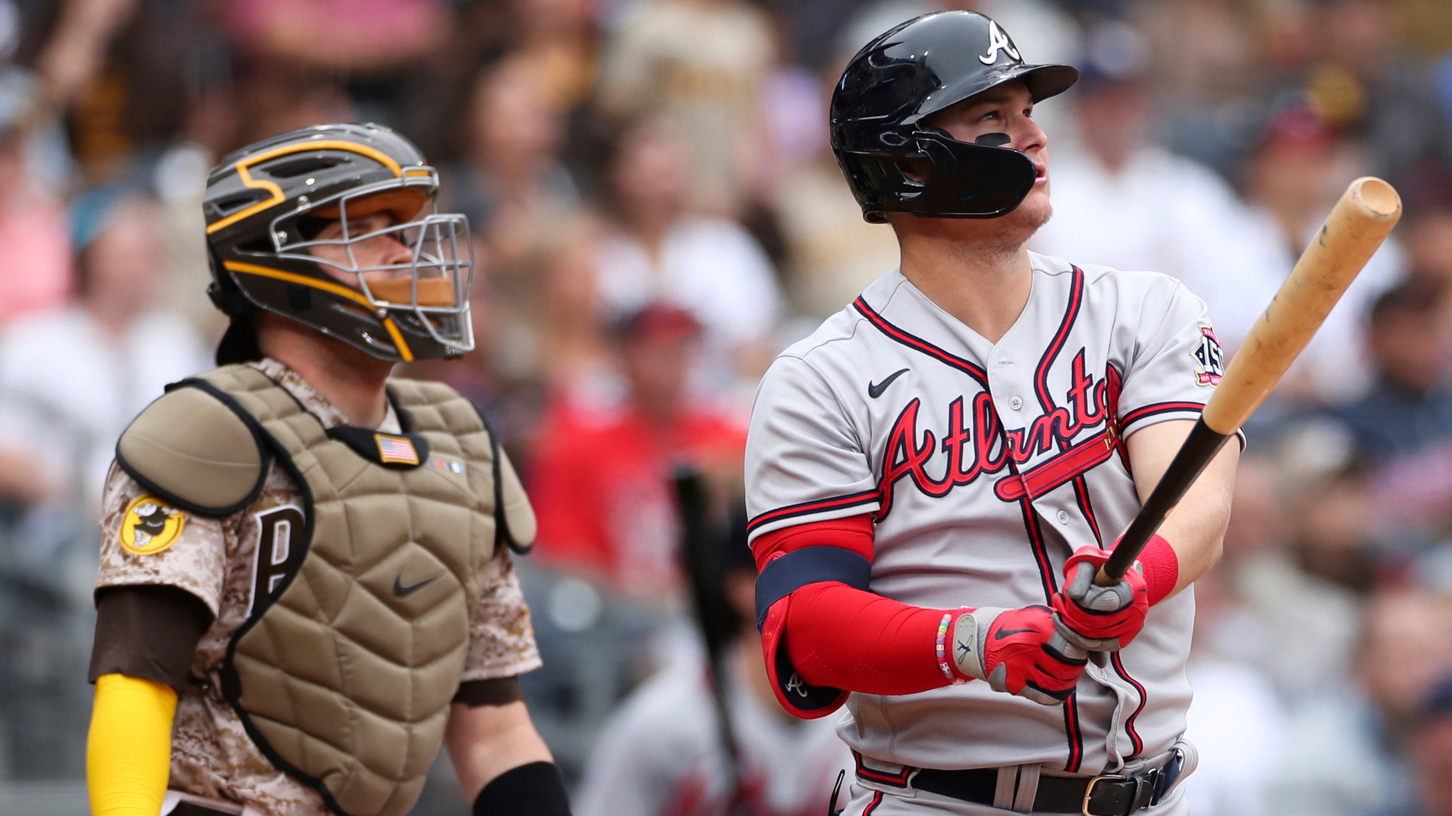 Musgrove, Machado lead Padres to big opening-night win over Braves