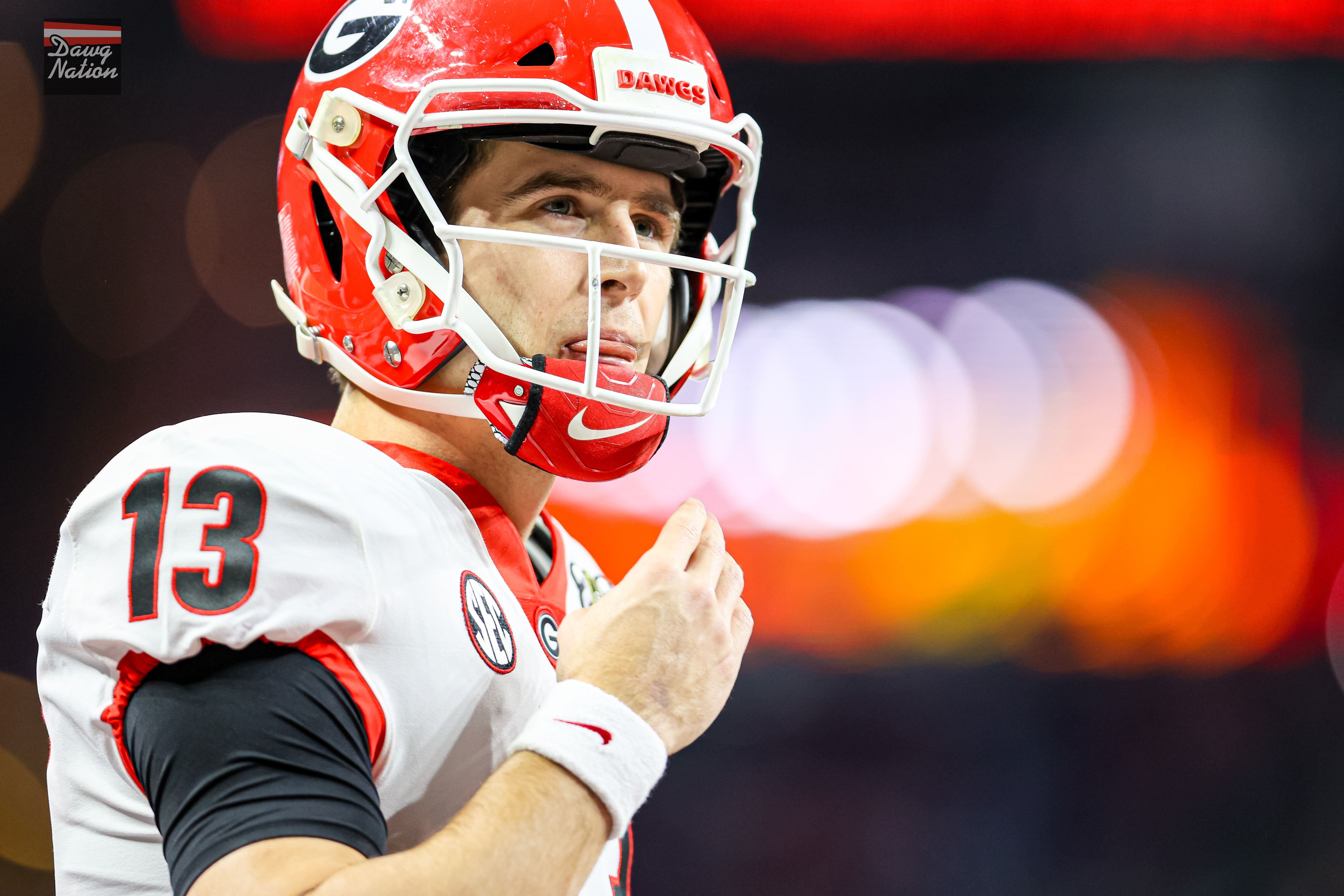 Quarterback Stetson Bennett announces 2022 return, JT Daniels enters  transfer portal, Georgia Sports