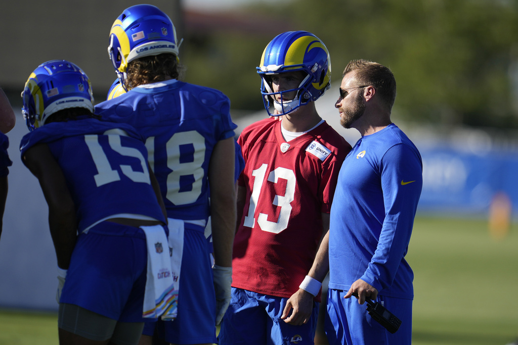 Stetson Bennett's first look in Rams' 2023 uniform has fans clowning rookie  QB - “This screams American Pie”