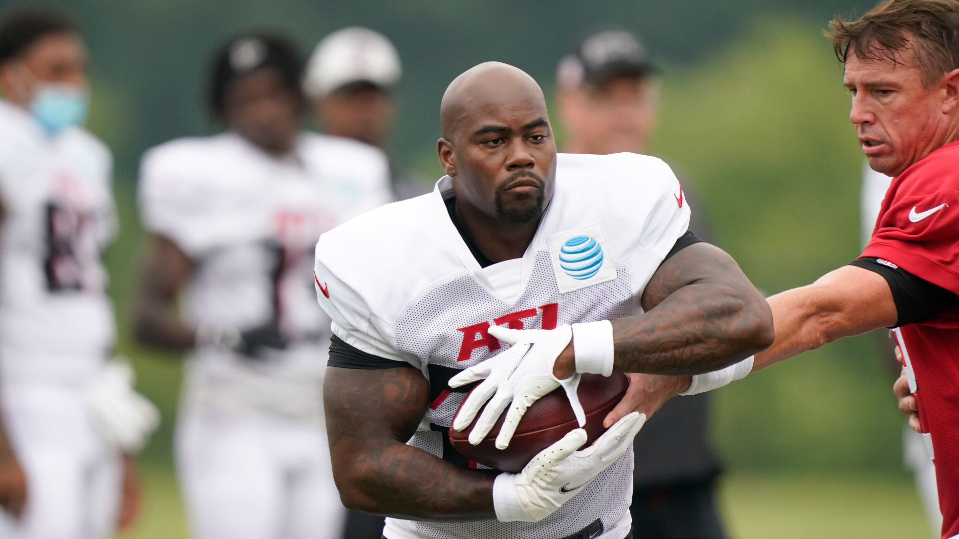 Falcons Daily: What can we expect from Mike Davis and the running