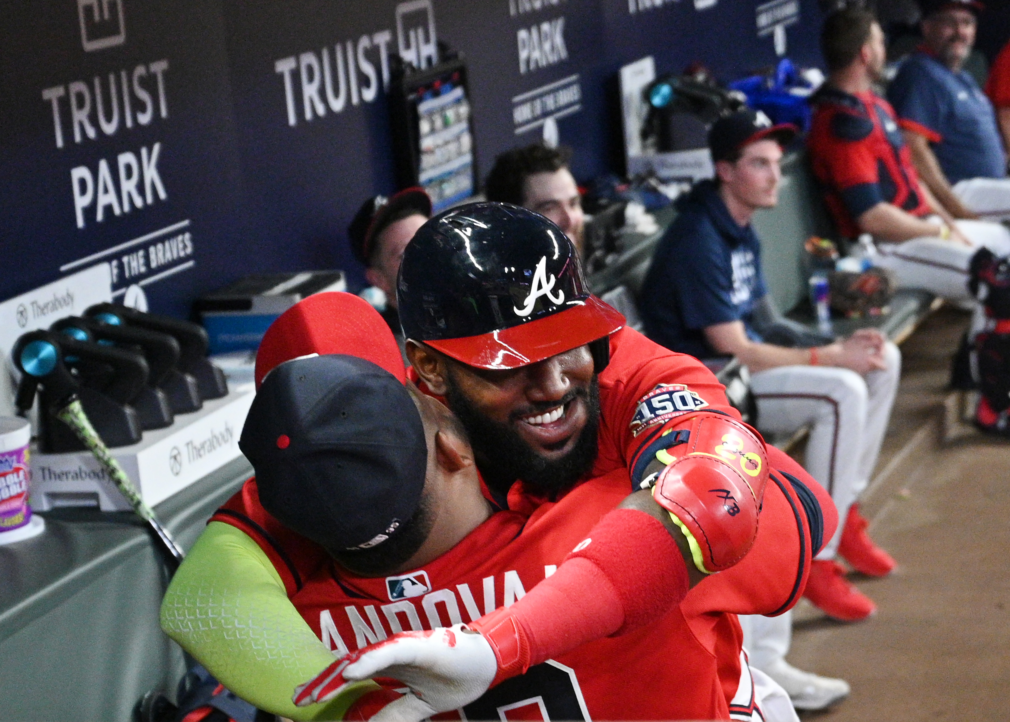 Braves make MLB history with home run fest in 20-1 win over Pirates 