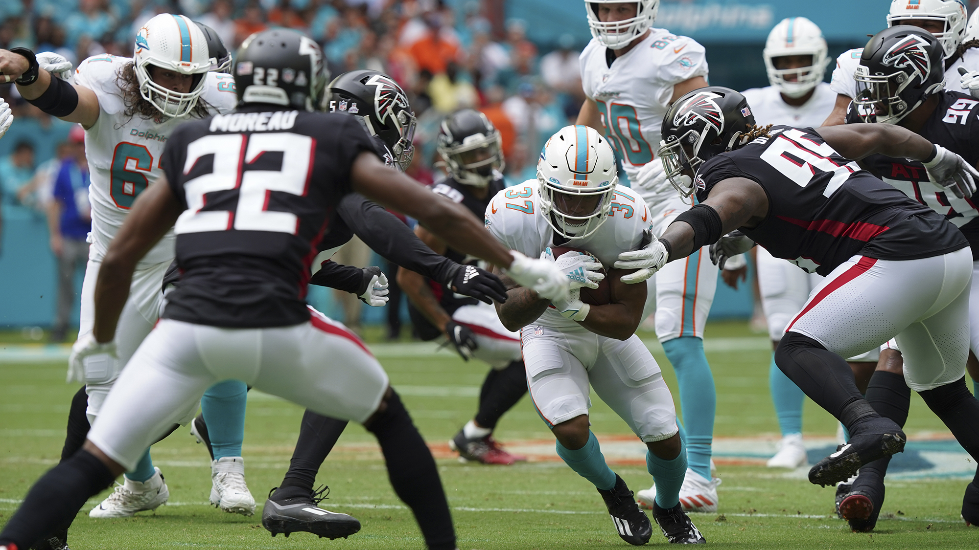 Ryan throws for 336, Falcons get FG at end, top Miami 30-28