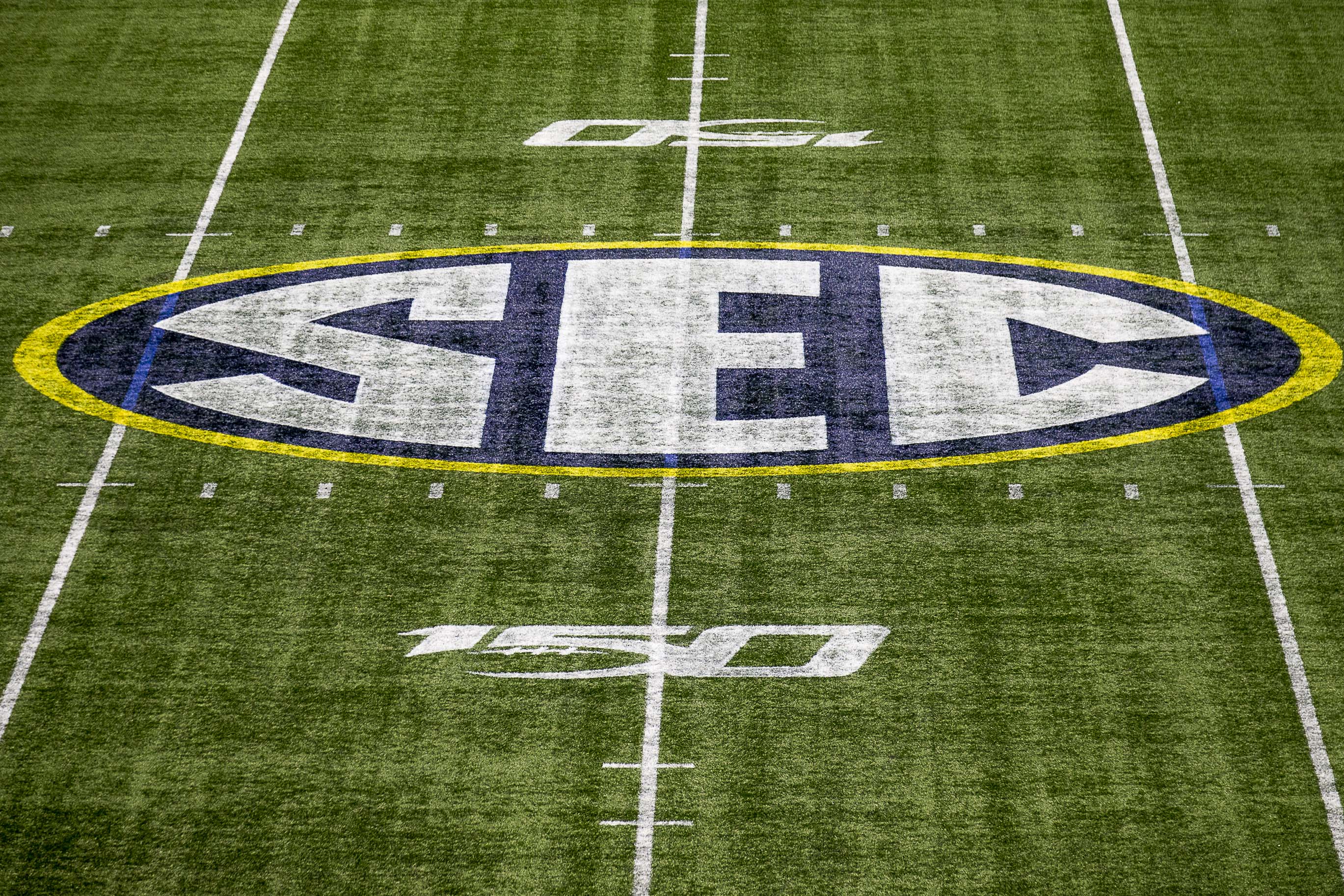 SEC announces new TV deal with ABC, ESPN for football, basketball