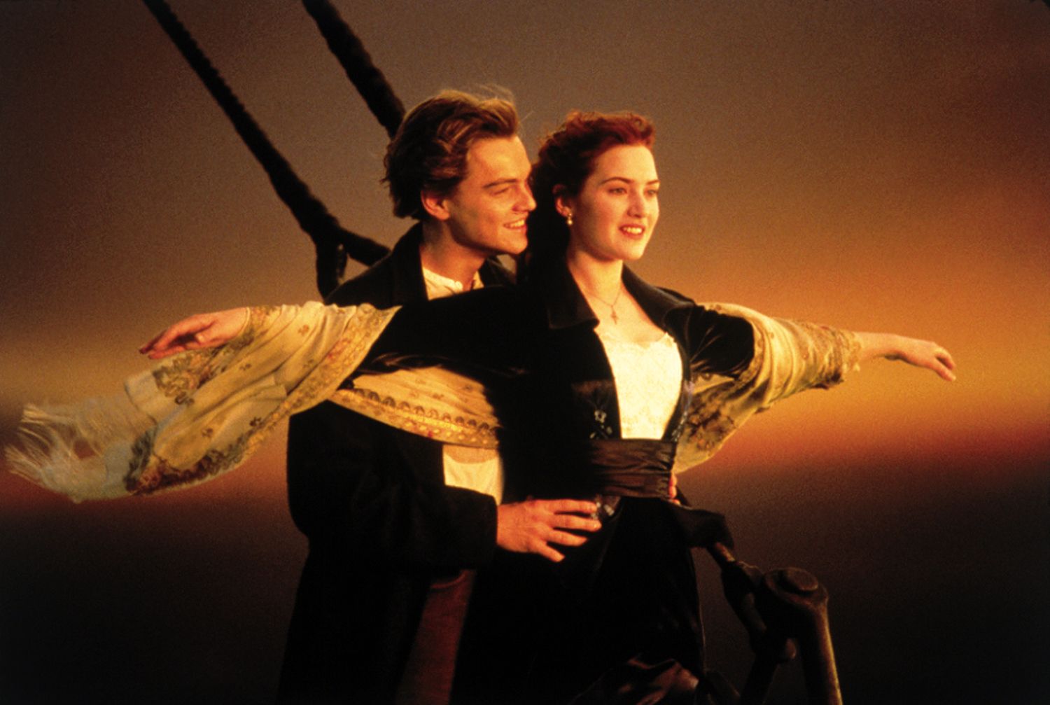 'Titanic' marks 22 years since grossing $1 billion