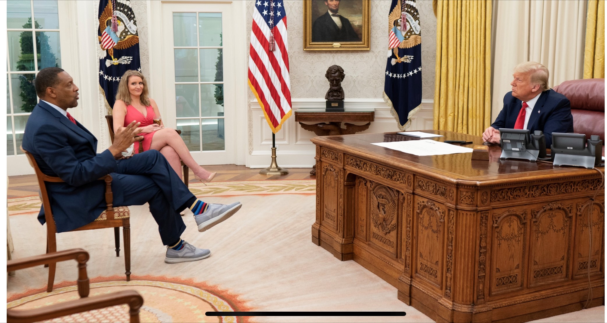 Georgia Democratic state Rep. Vernon Jones meets with President Donald Trump.