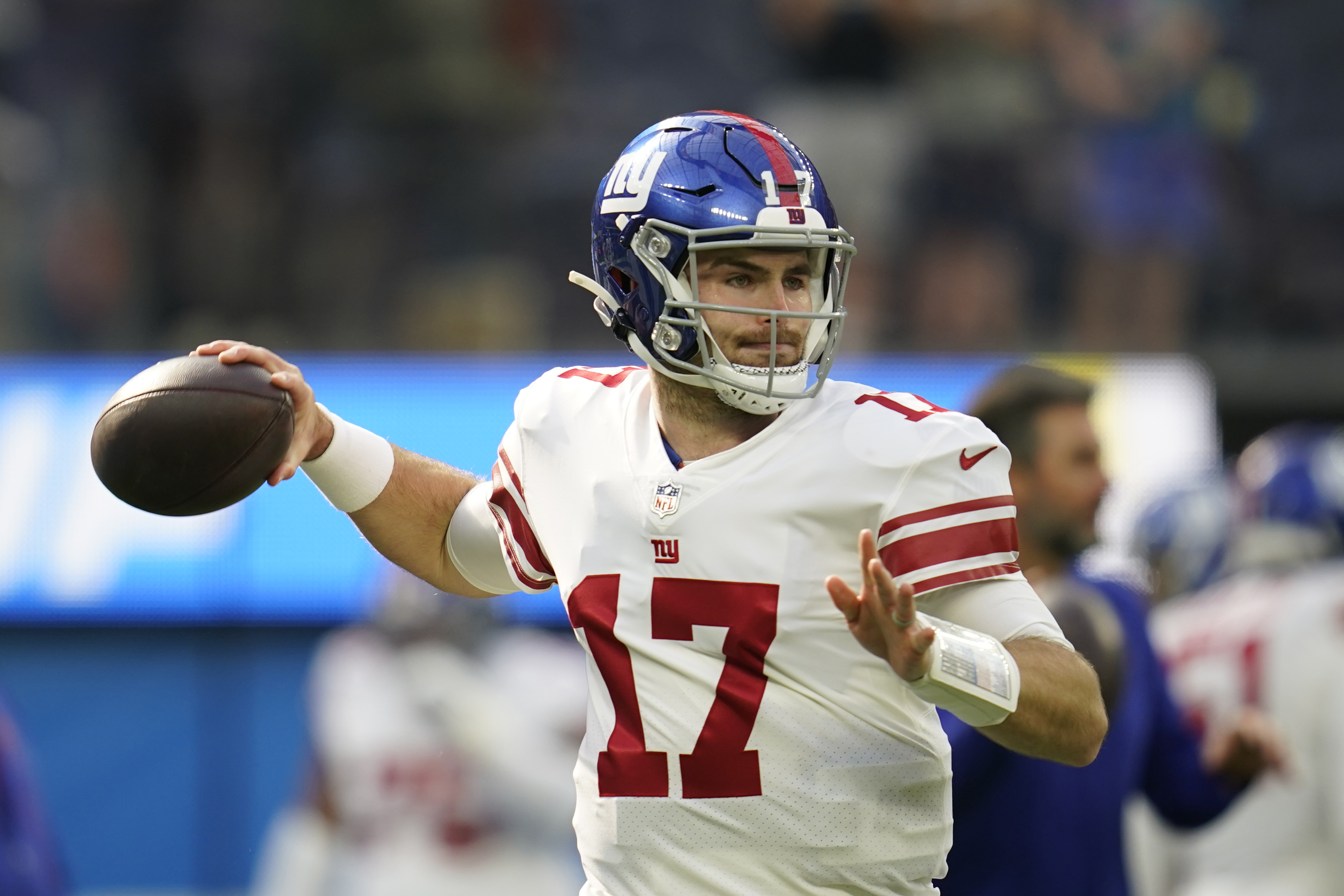 New York Giants: OL Andrew Thomas reunites with QB Jake Fromm