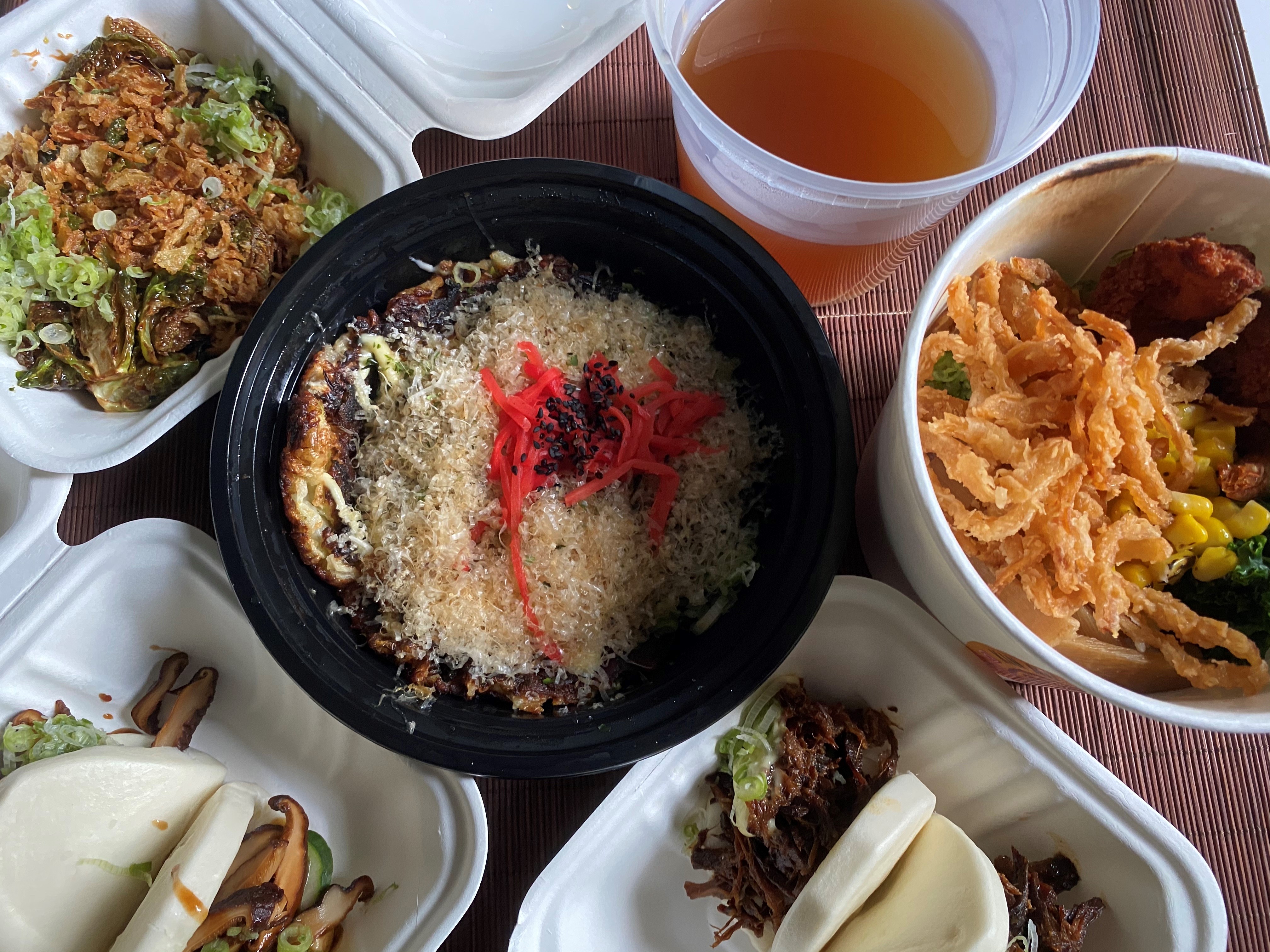Kin No Tori Ramen takeout is packaged in separate containers and comes with instructions for reheating.