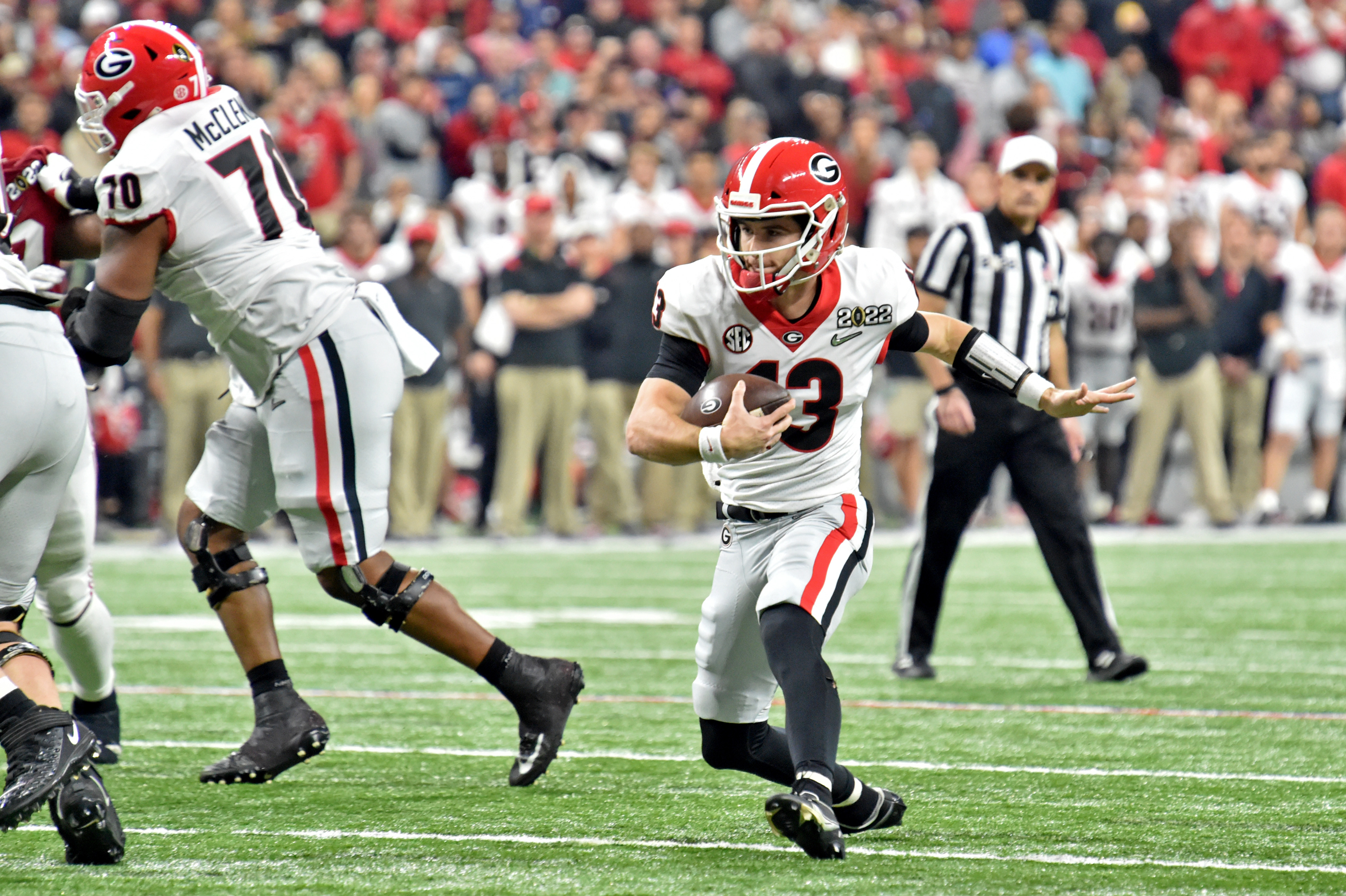 Georgia quarterback J.T. Daniels entering transfer portal, Stetson Bennett  announces he's staying with Bulldogs