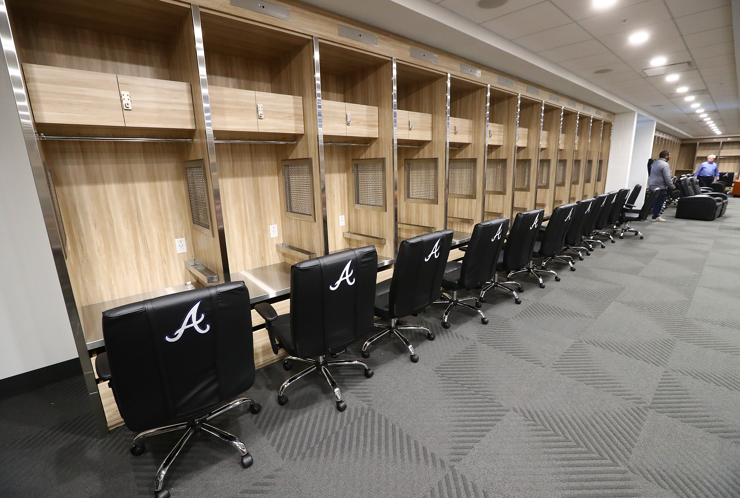 Atlanta Braves: First look at CoolToday Park's world-class locker room,  workout area 