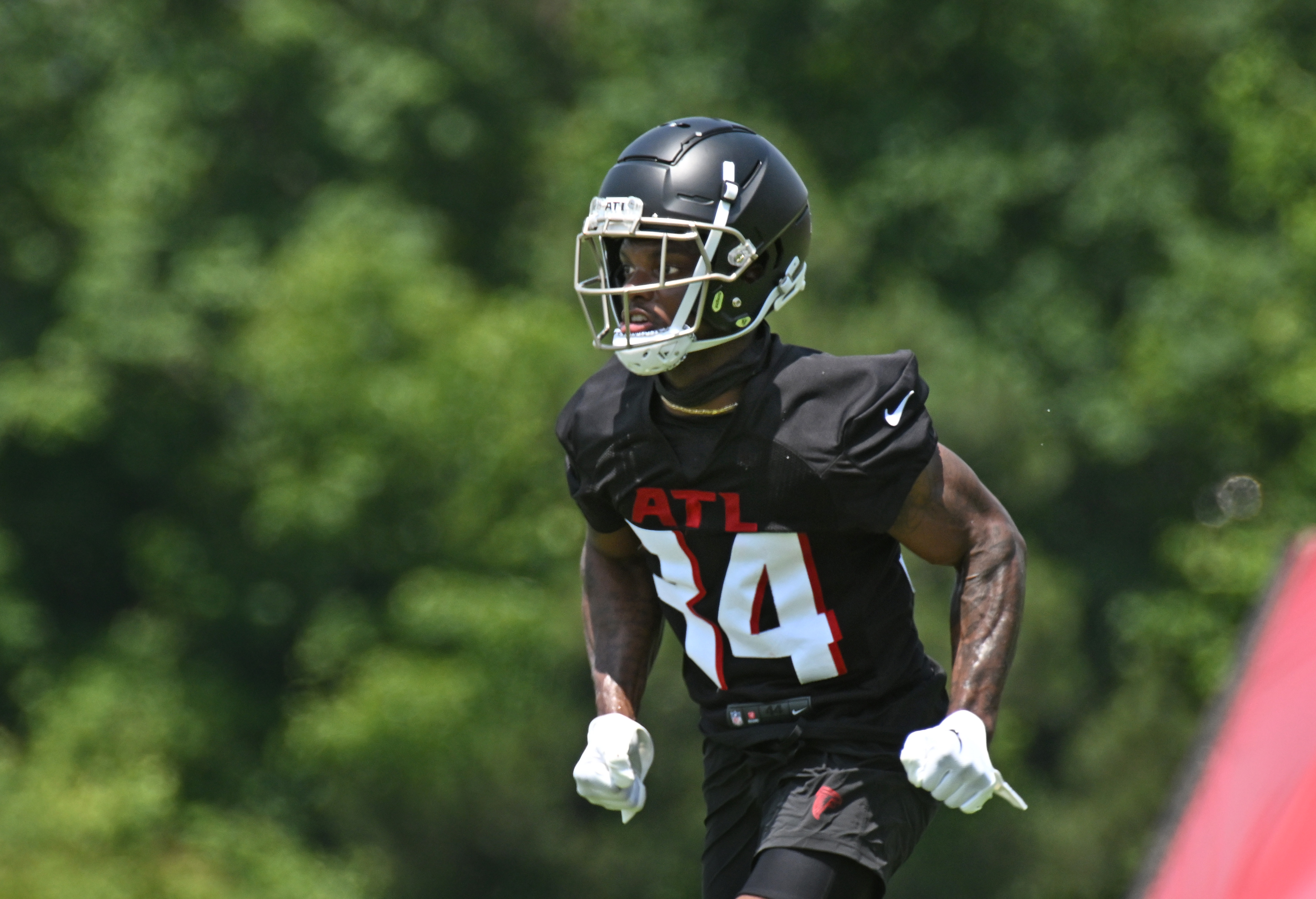 Atlanta Falcons cornerback Clark Phillips III returns to practice