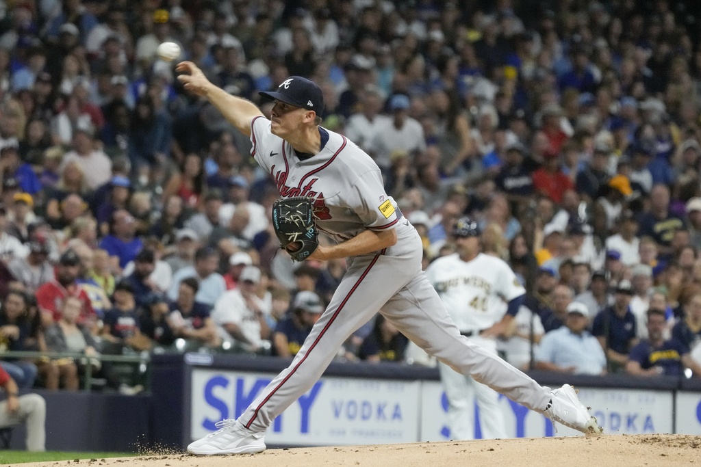 Justin Toscano on X: Ozzie Albies pulled a would-be grand slam foul before  striking out for the final out in Saturday's loss. In Sunday's eighth  inning, with the Braves down a run