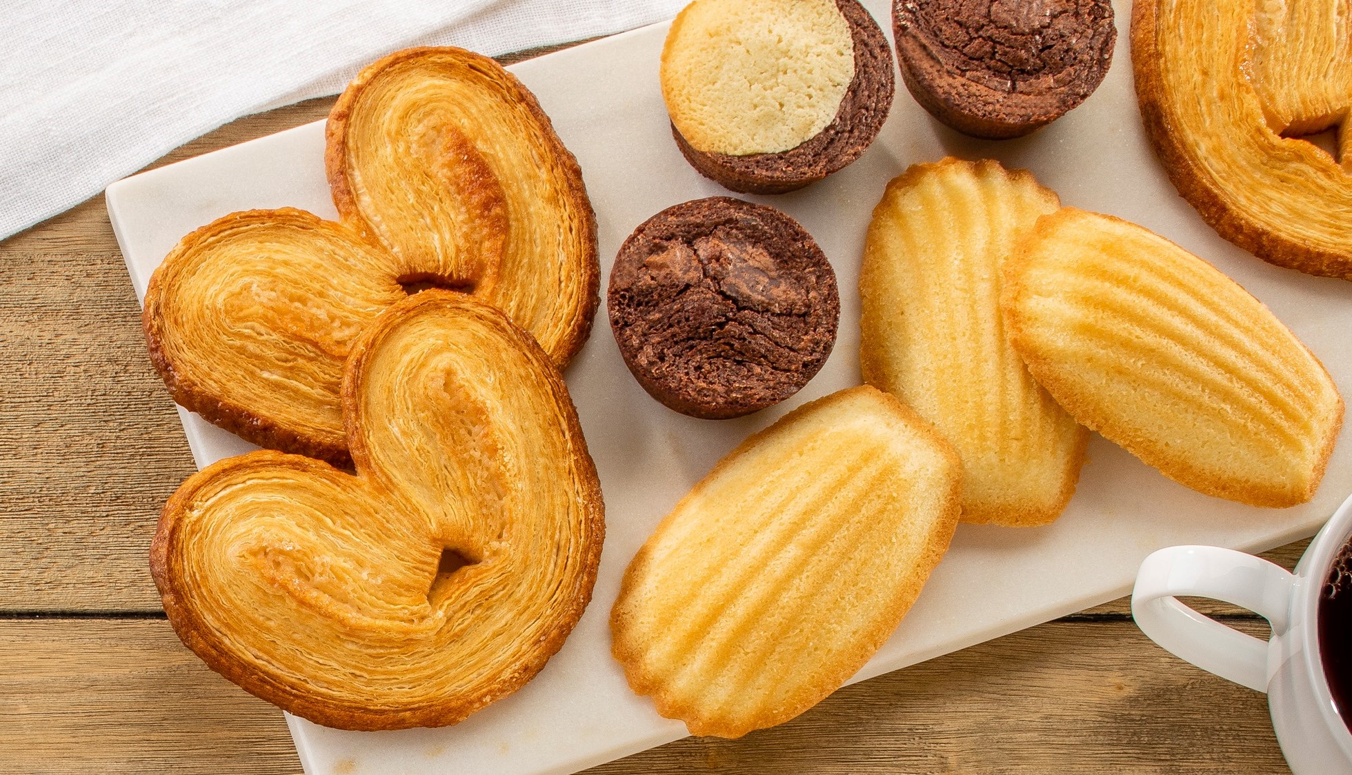 Aggregate more than 107 costco madeleines french cakes best in.eteachers