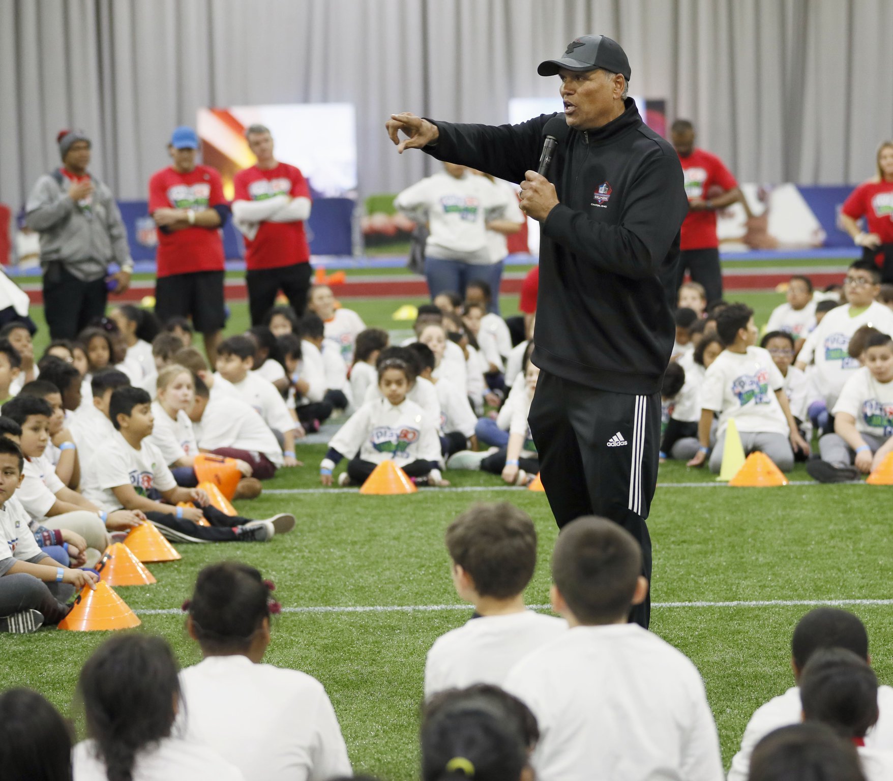 Anthony Muñoz brings NFL Play 60 Character Camp to Super Bowl 53