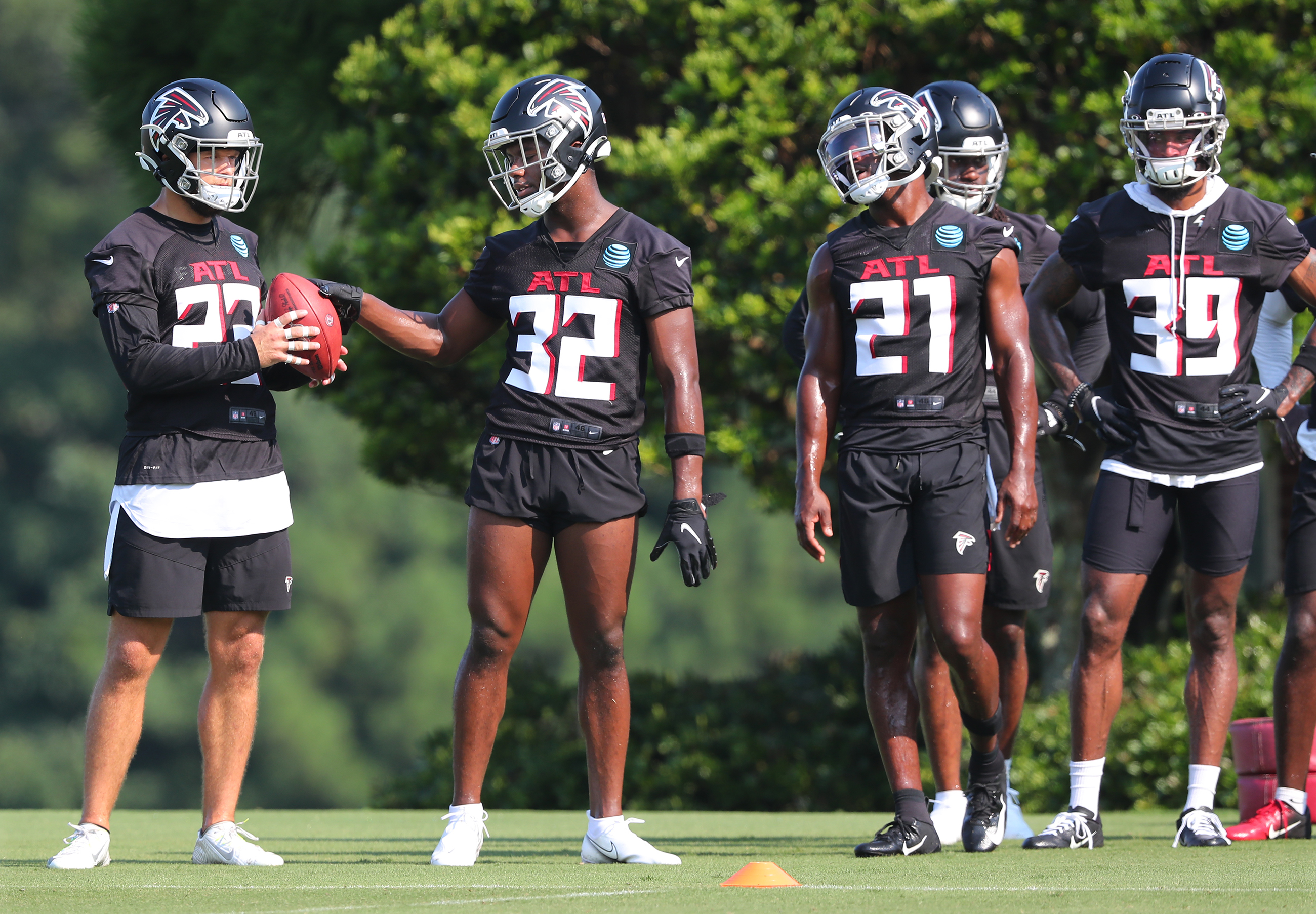 Atlanta Falcons safety Jaylinn Hawkins (32) lines up during the