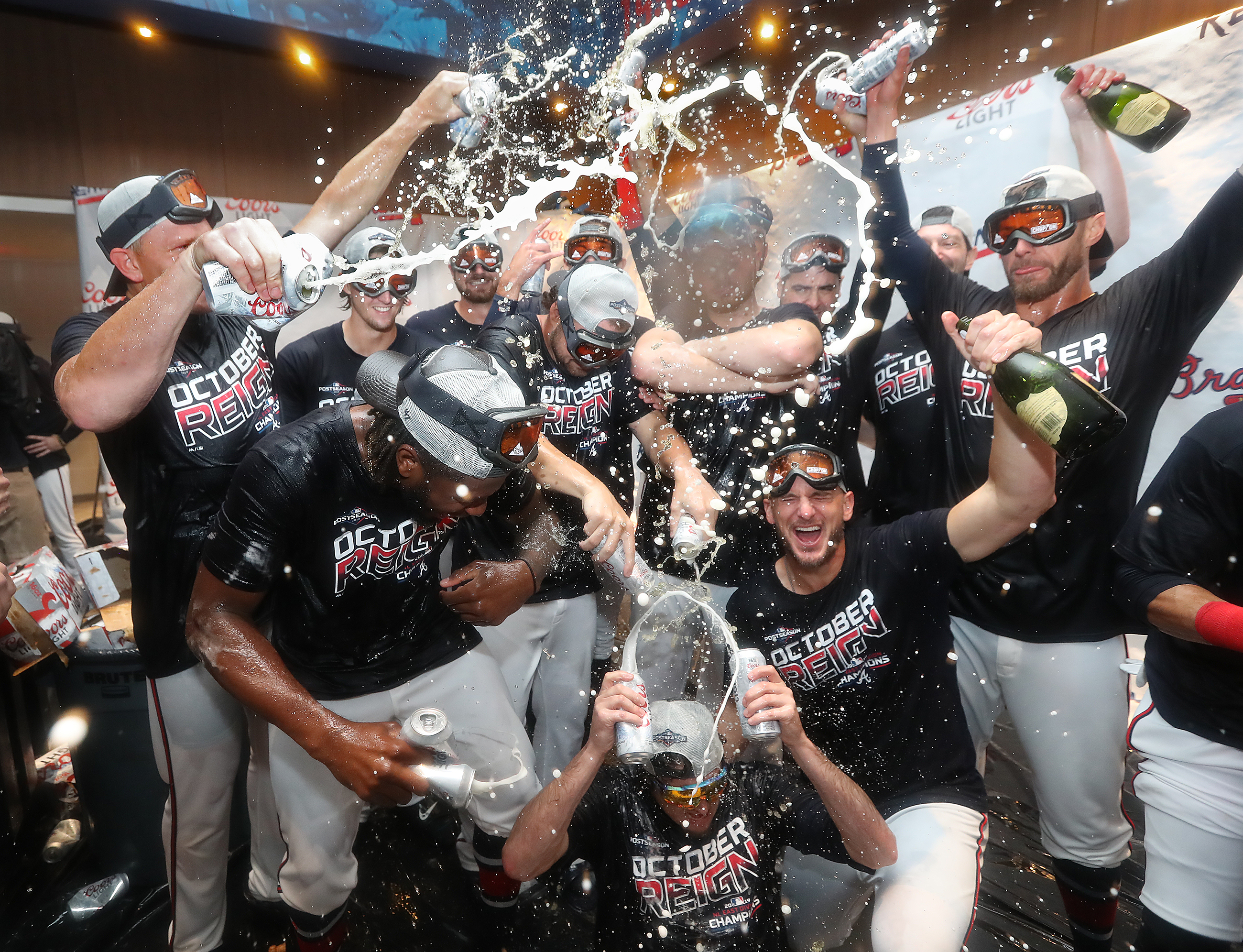 Braves clinch NL East with 6-0 win over Giants