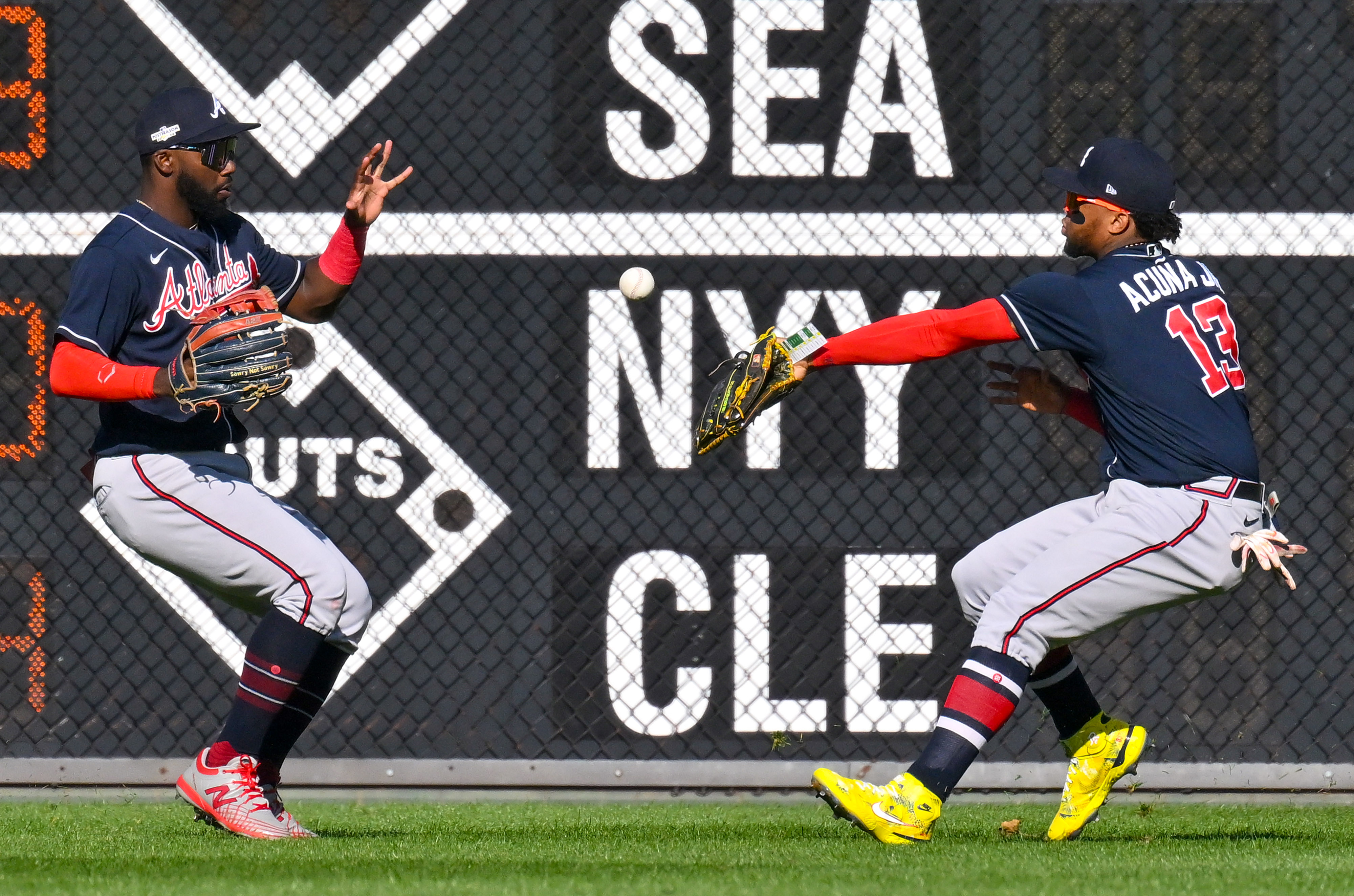 Brian Snitker, Blooper, ATL // Sept 2, 2018 v PIT  Atlanta braves baseball,  Atlanta braves, Atlanta braves wallpaper