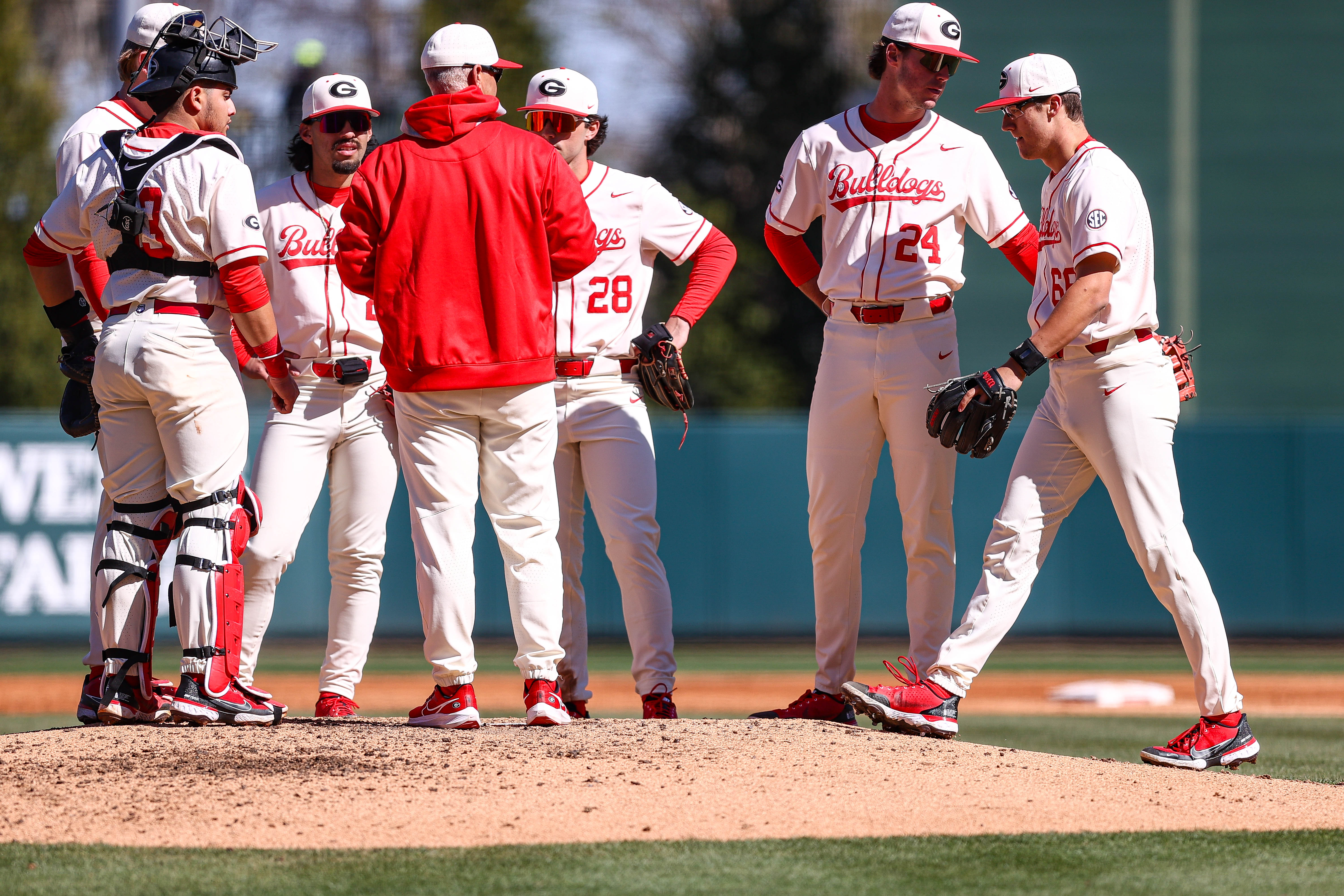 Georgia baseball blown out by College of Charleston, Georgia Sports