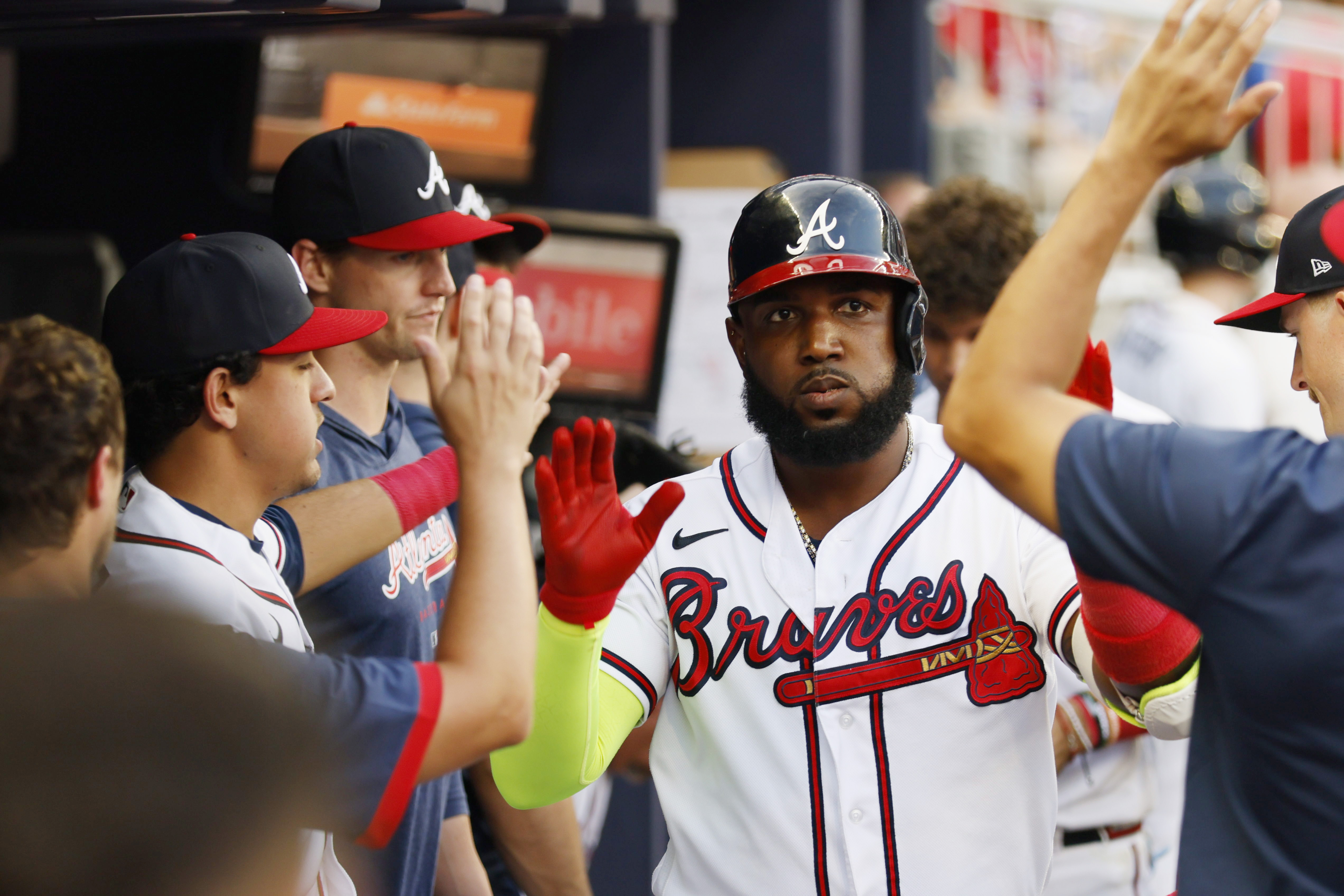 Braves Clinch NL East Title, Complete 10.5-Game Comeback Over Mets - Sports  Illustrated