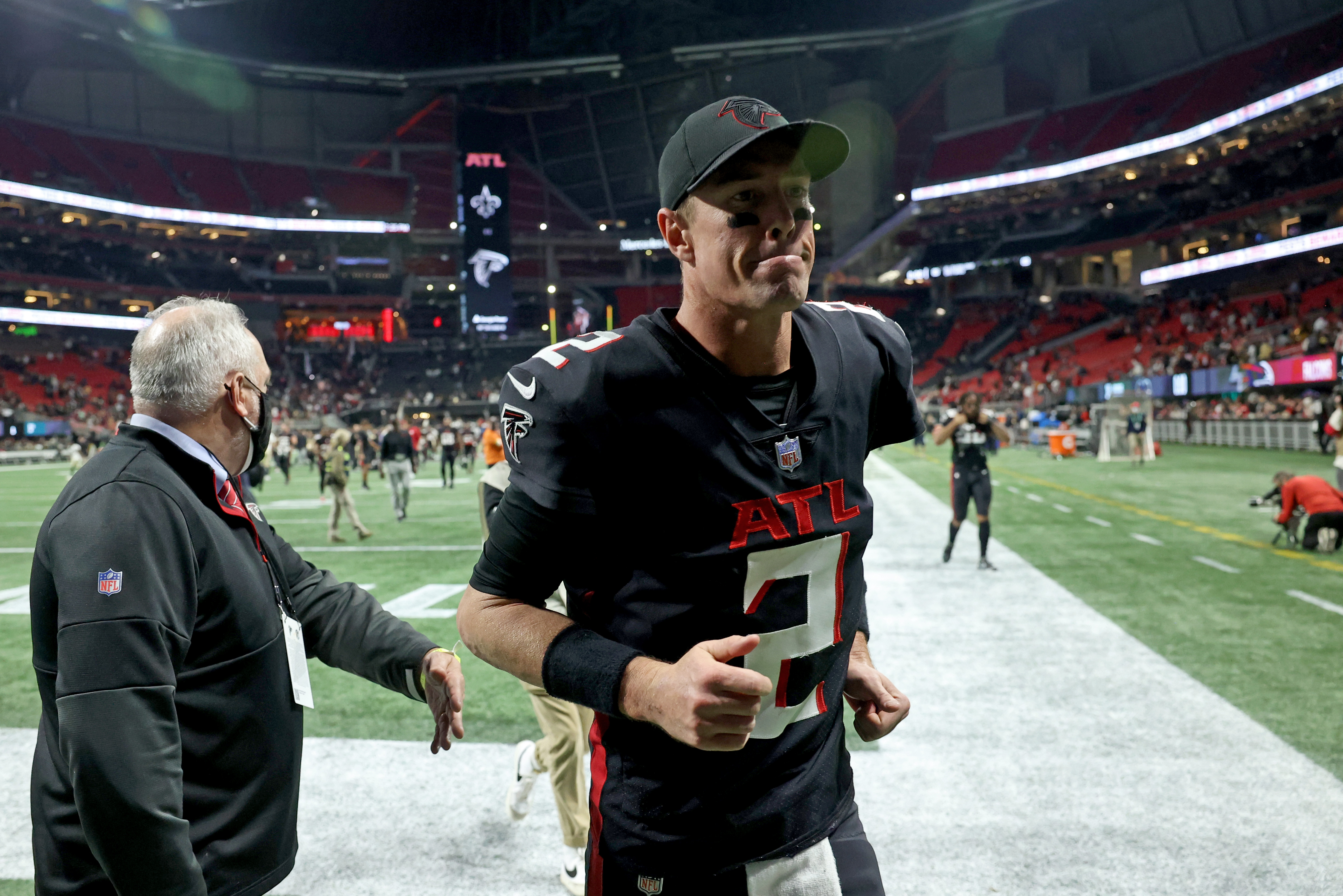 Last-minute field goal lifts Atlanta Falcons past Green Bay, 25-24