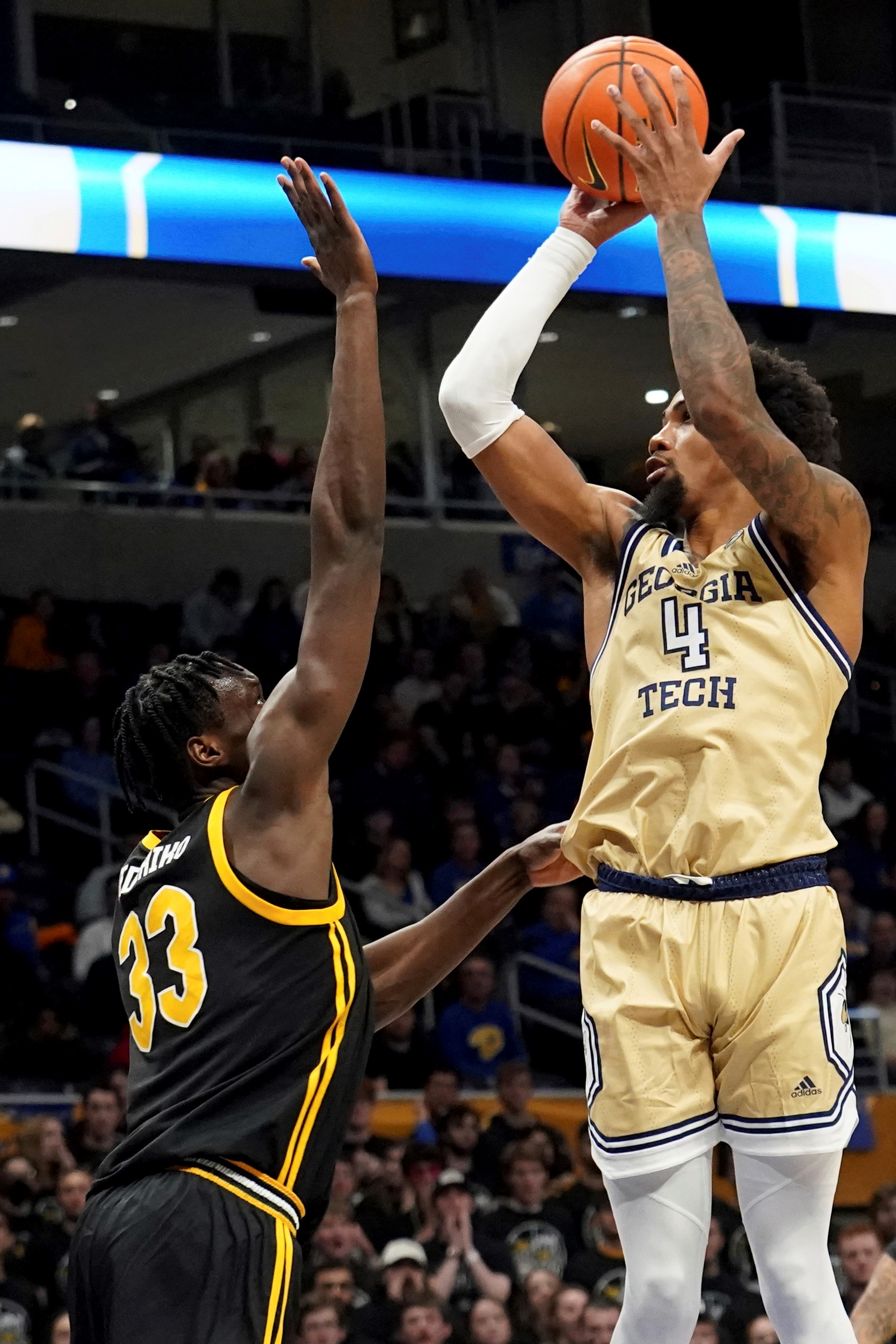 Pittsburgh beats Georgia Tech 76-68