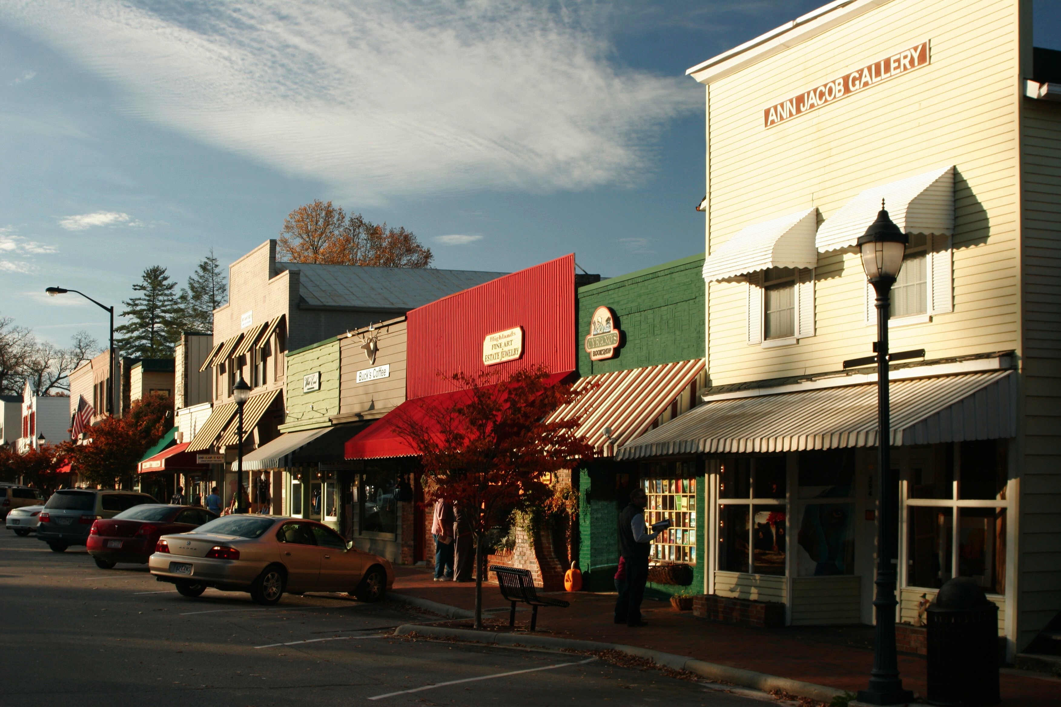 Downtown Highlands features a large variety of shops, restaurants, galleries and hotels. PHOTO CREDIT: Highlands Chamber of Commerce