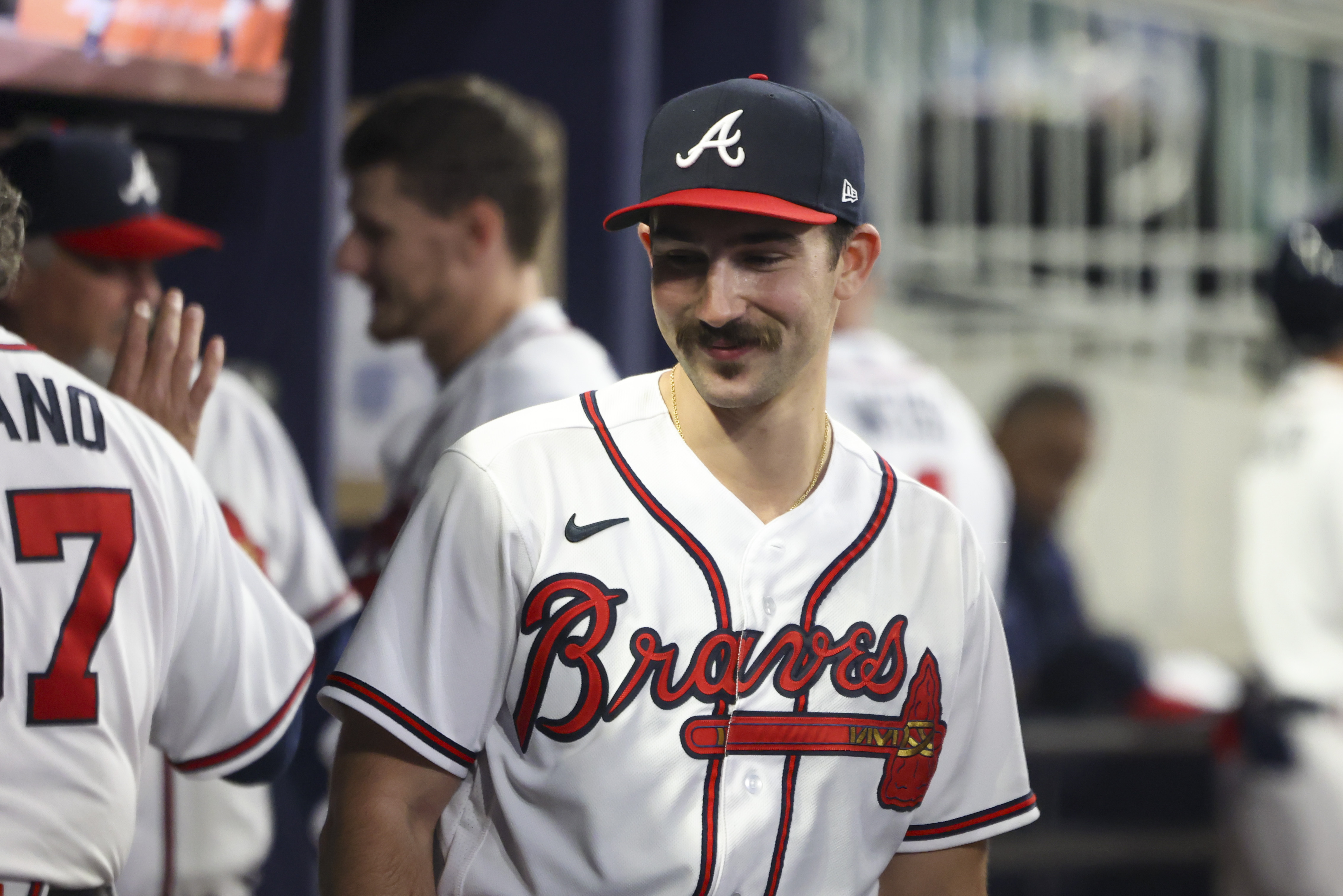 Atlanta Flirts With a No-Hitter and Takes Series Lead - The New