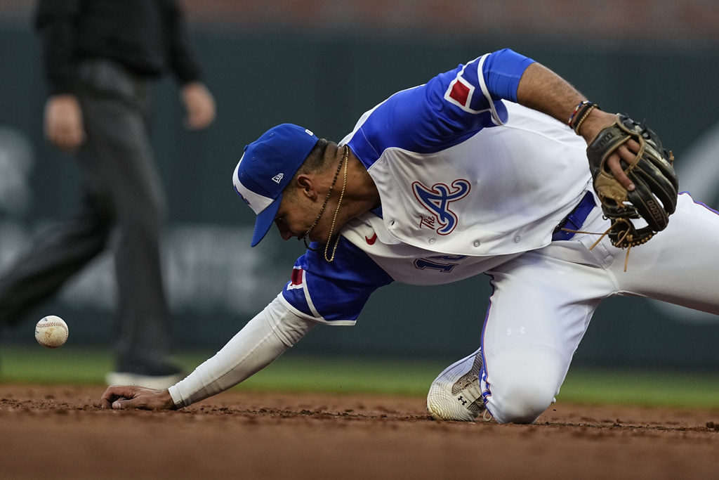 Marcell Ozuna gets booed, Braves lose series finale to Houston